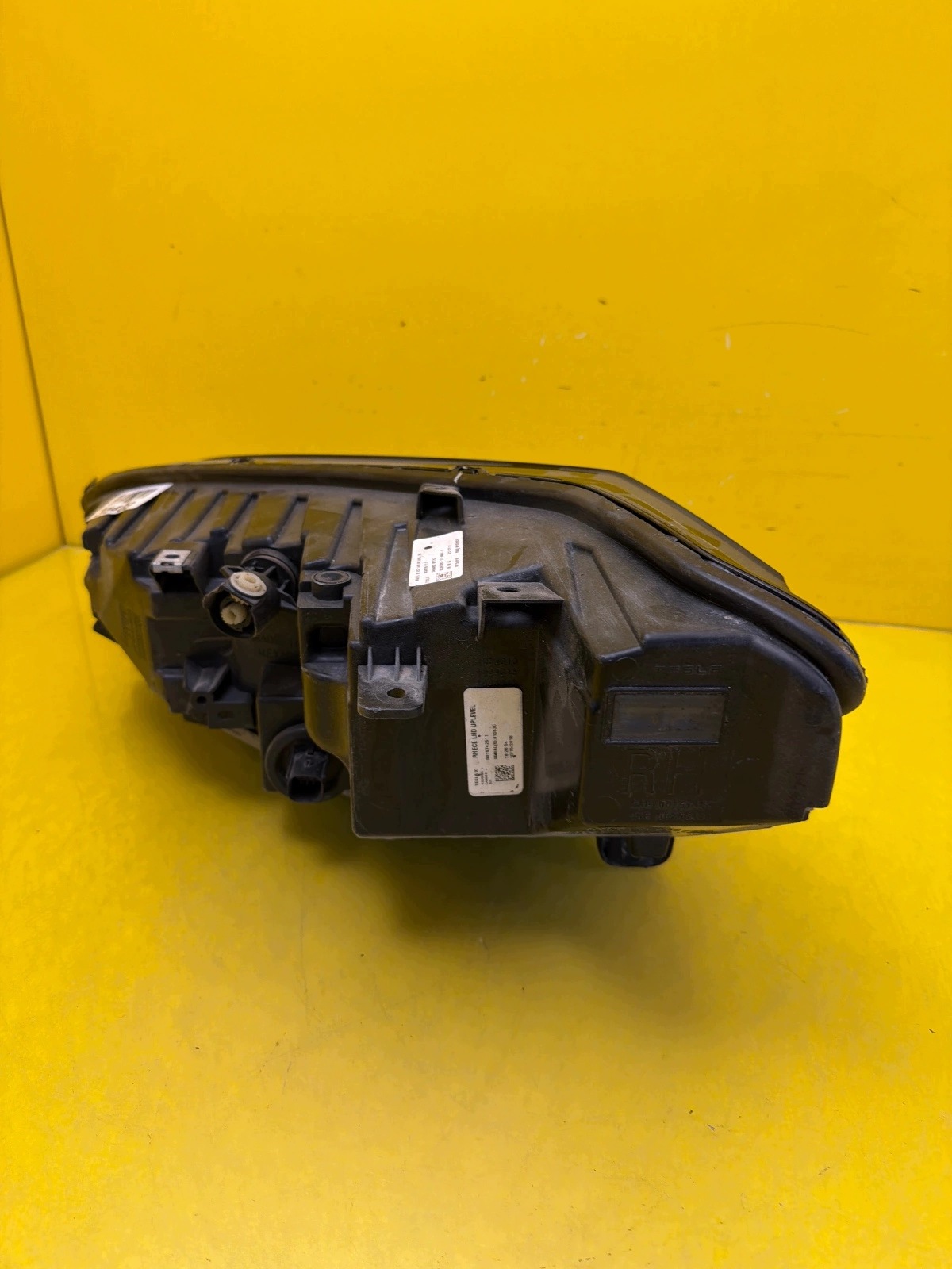 far desna prednji dio Tesla Model X Full Led 1034319-00-C