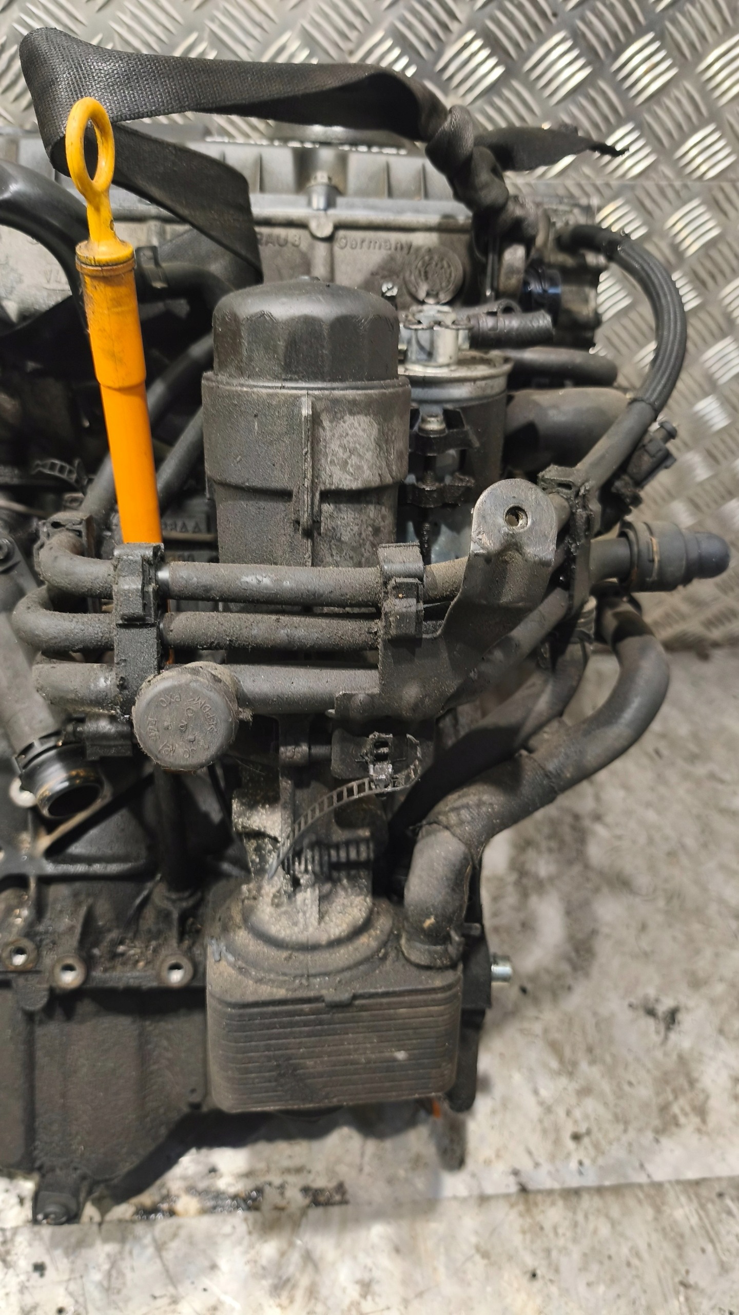 engine unprotected pillar VW PASSAT B5 1.9TDI 2003r -AVF