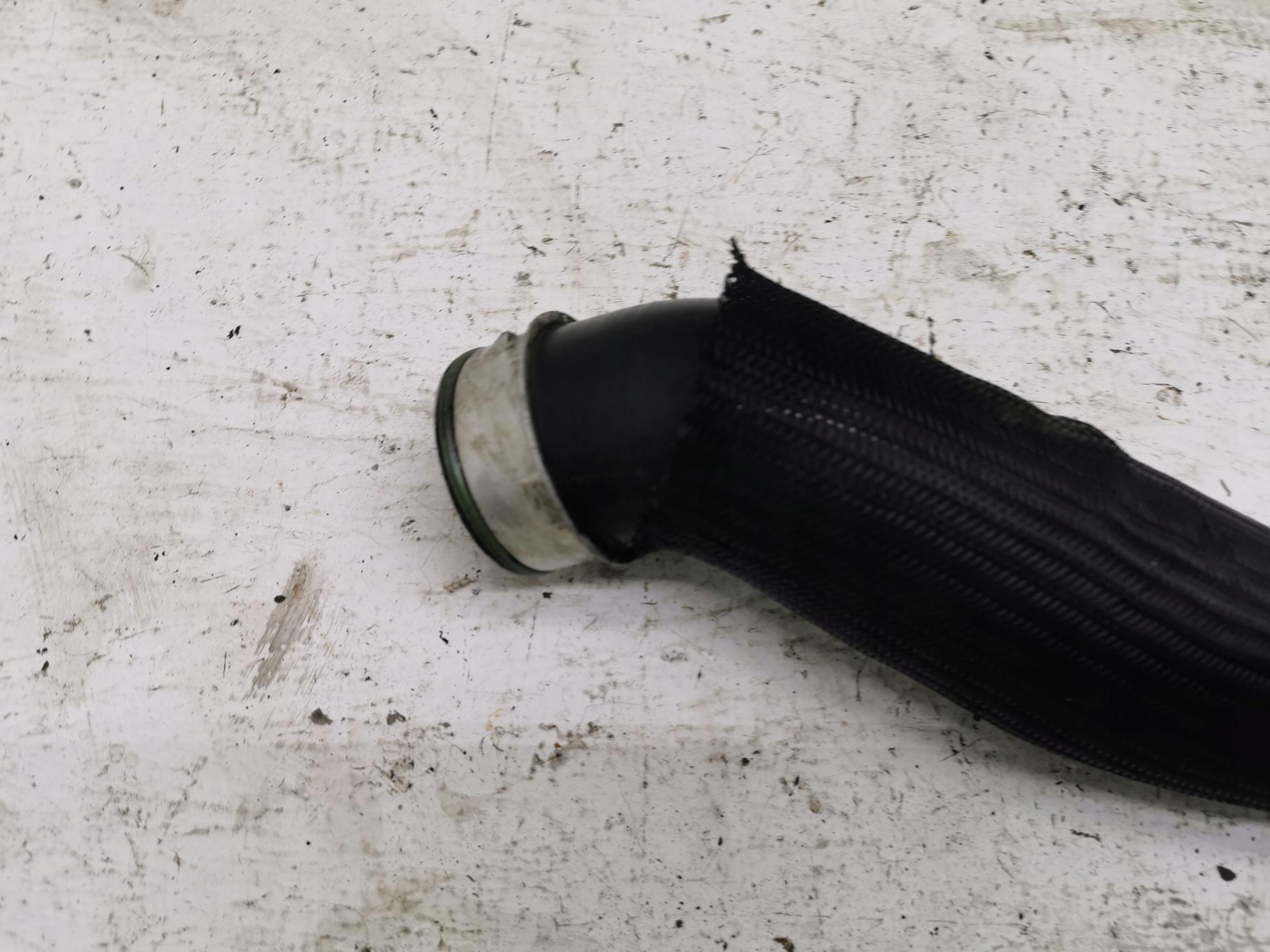 cijev prijenos interkulera CHRYSLER 300C 04861690AD