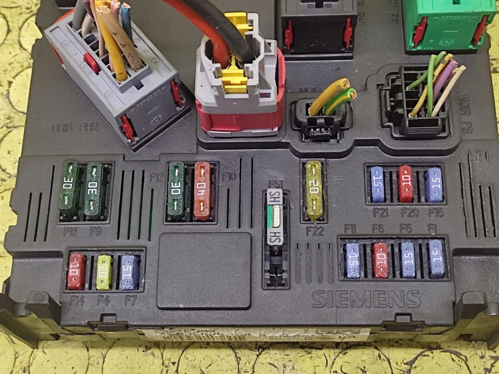 CITROEN XSARA module compartment BSI 9652474980