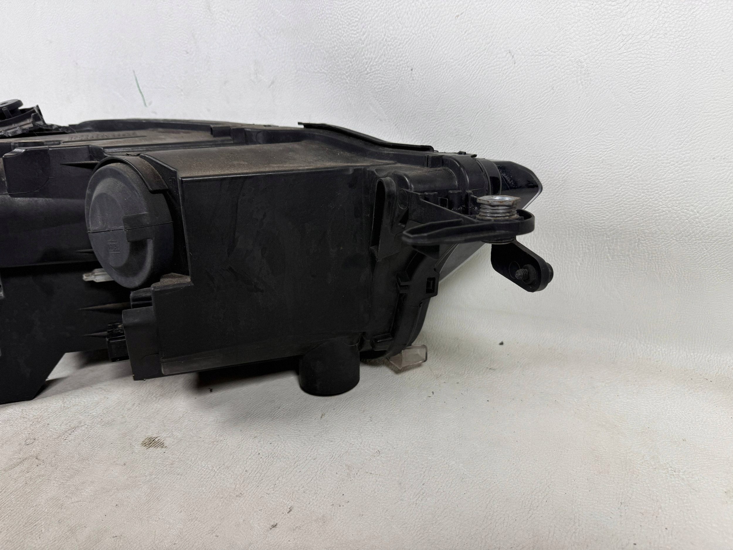 Vw T-roc 2GA 17- light left front front