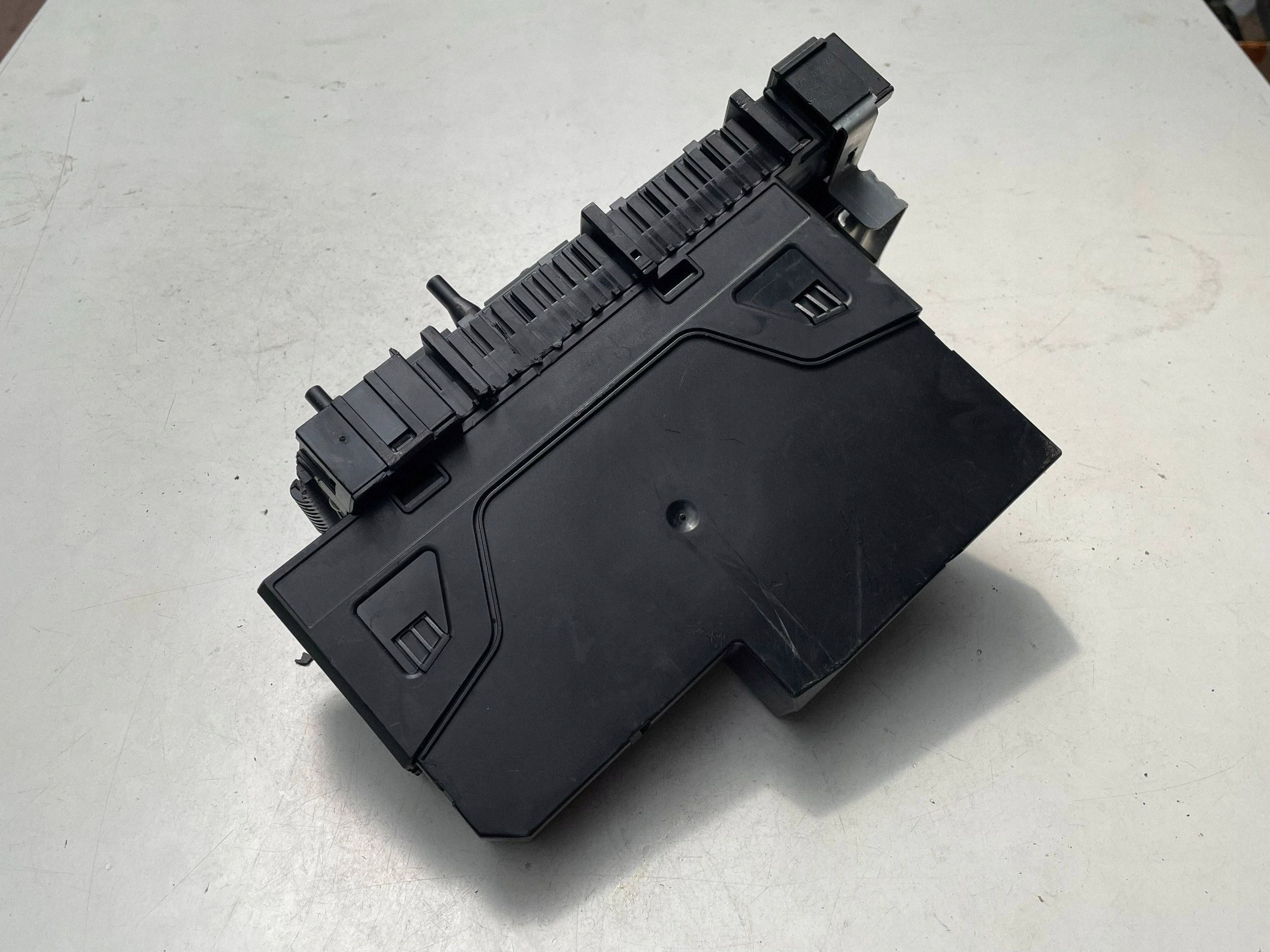 MERCEDES Unité de contrôle Module SAM 204 A2045451669 !J
