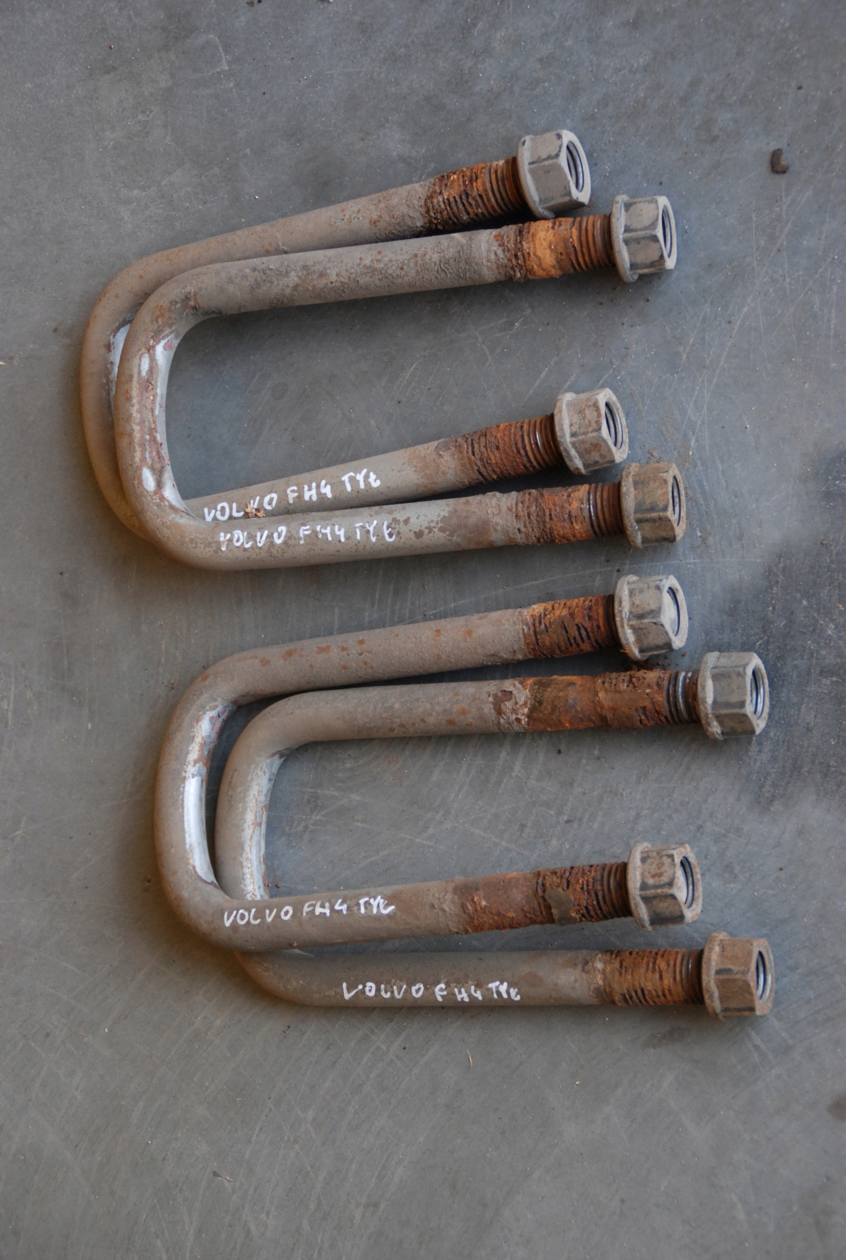 ХОМУТ СТРЕМЯ CYBANT СЗАДИ VOLVO FH 4 ПРЕМИУМ 13R