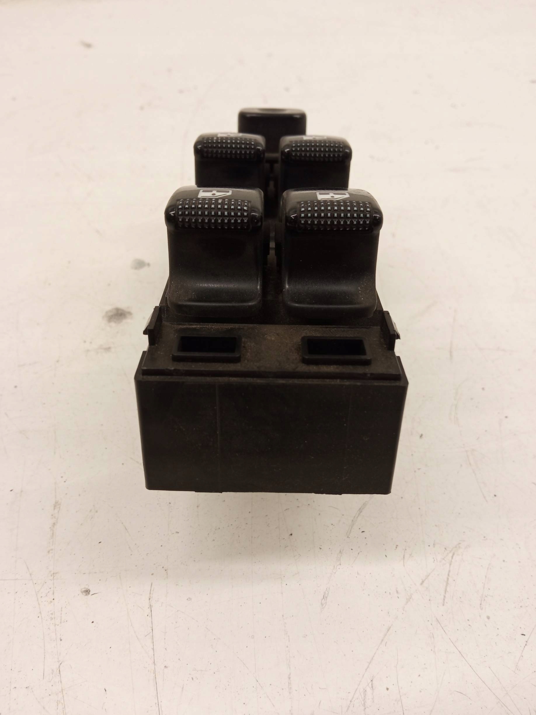 window control switch left front 327490-1000 Kia Carens and (1999-2006)