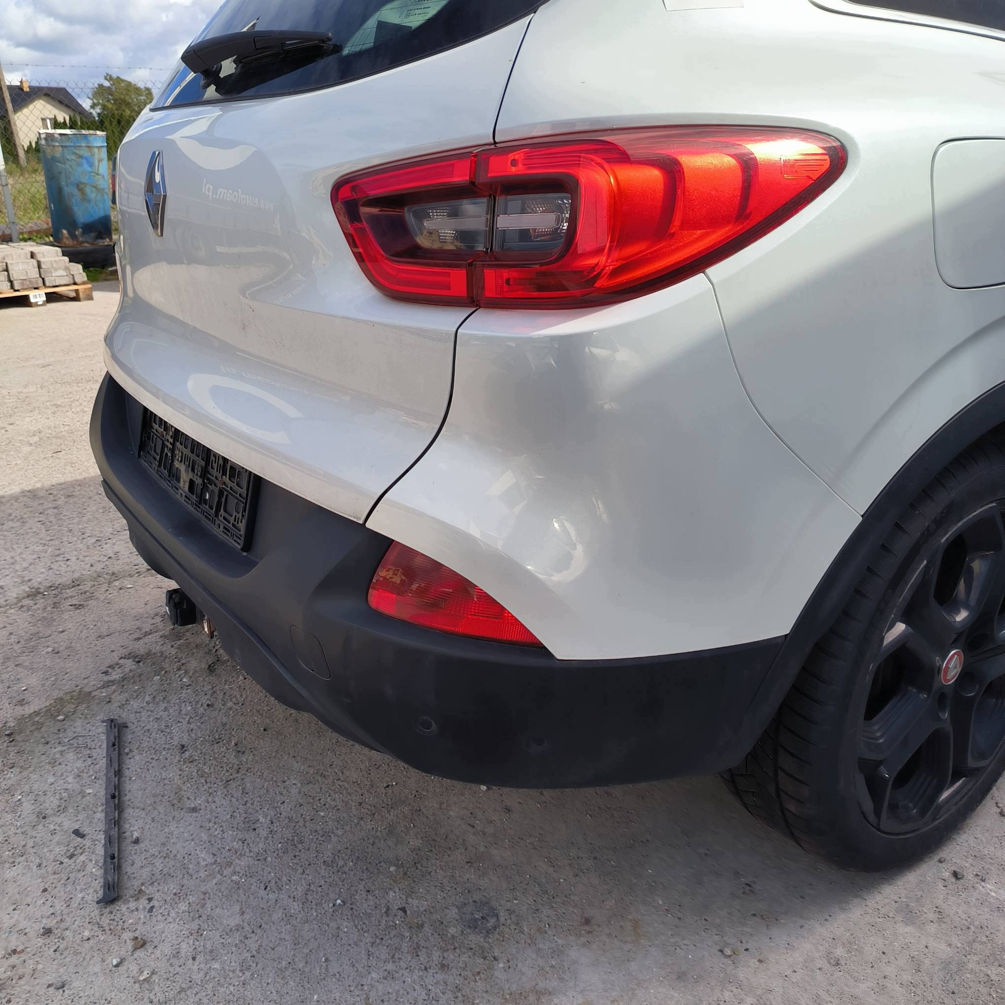bumper rear part TEQNC RENAULT KADJAR white