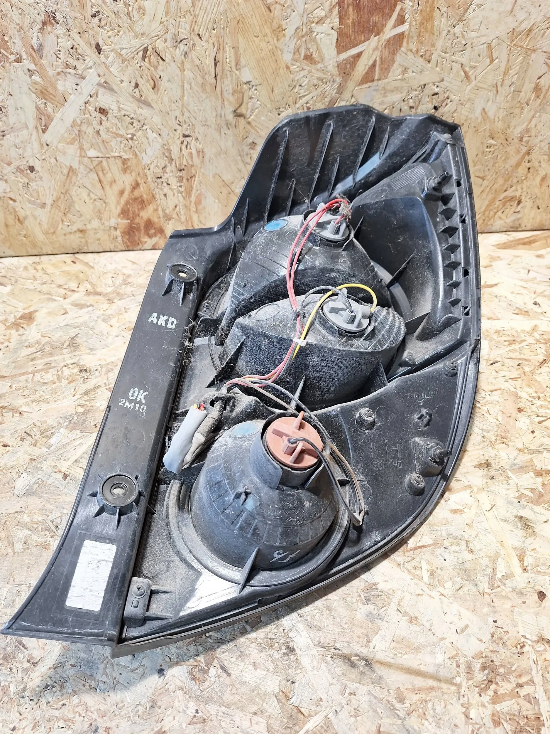 light rear part left Chevrolet Aveo T300 11- HB EU