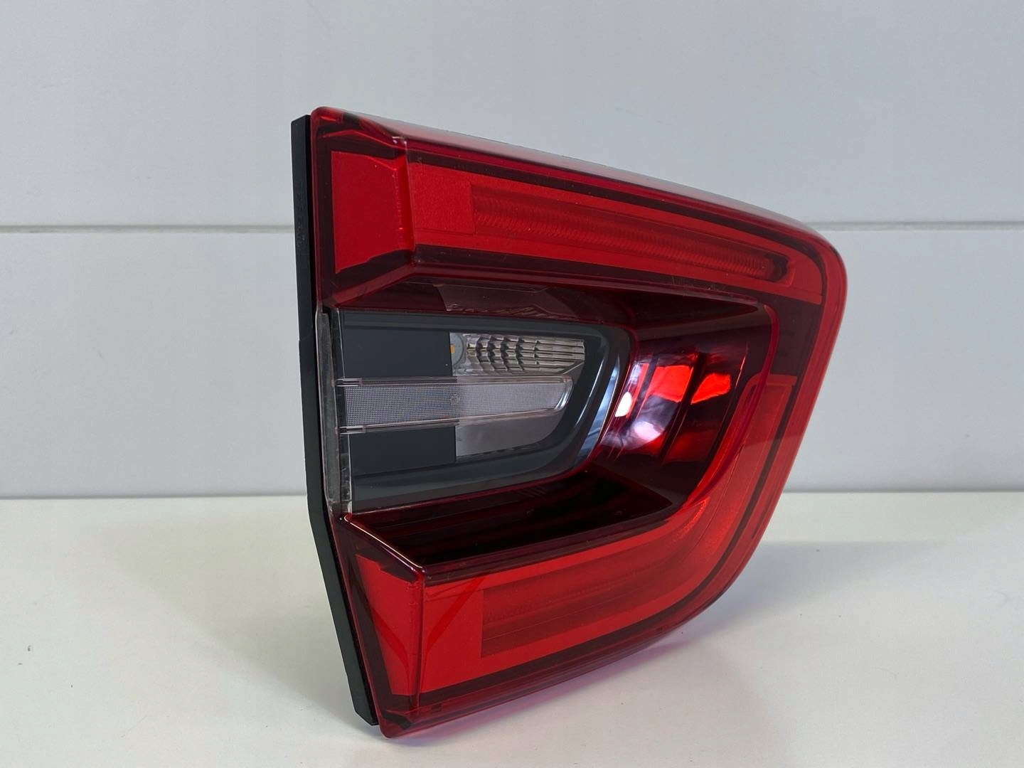 light rear to the bonnet left side Renault Kadjar 2018 265553530R