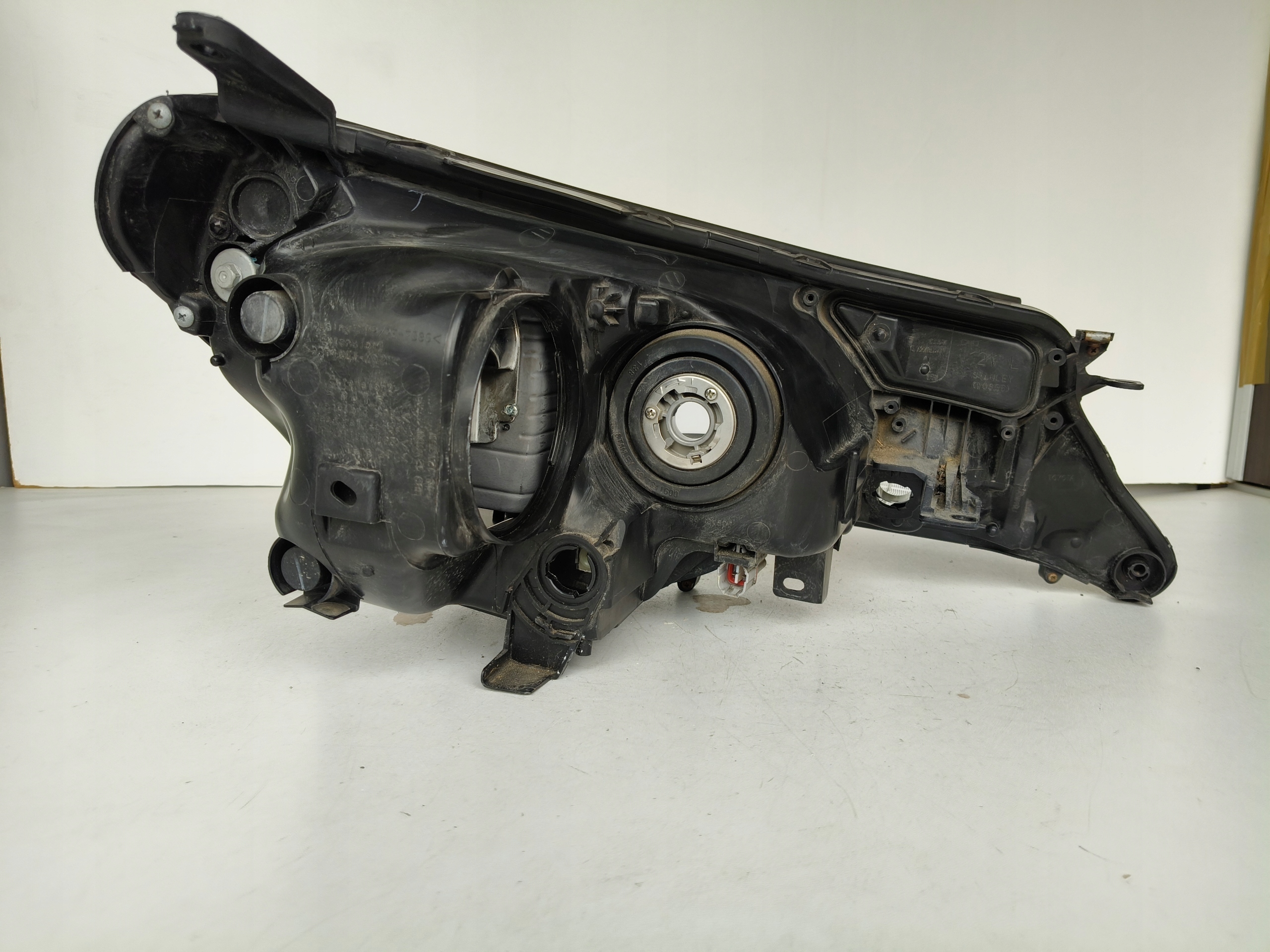 light left REFLEKTOR TOYOTA RAV 4 12- LED