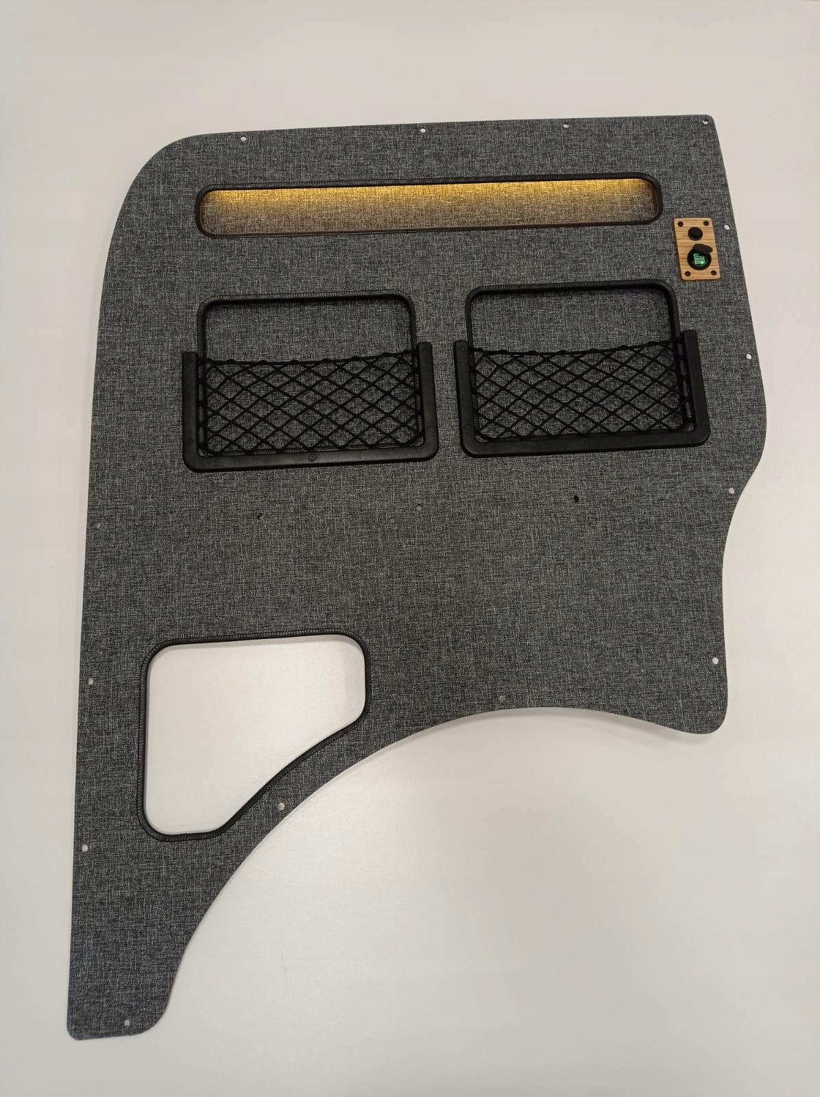 Panel tapicerowany do vana HATU AREA - (3-ci rząd, lewa strona) Volkswagen