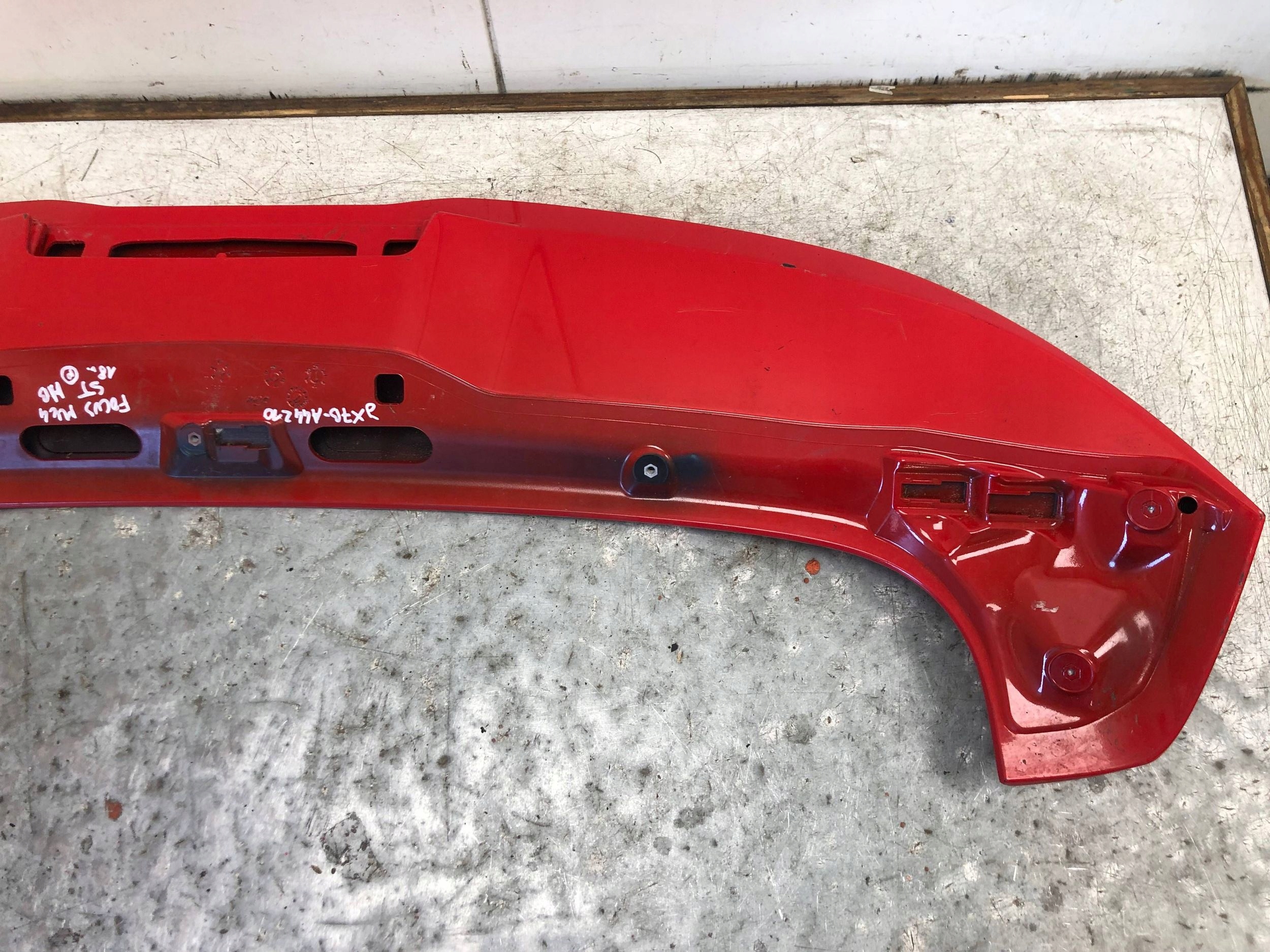 spoiler LOTKA bonnet boot FORD FOCUS MK4 ST HB JX7B-A44210