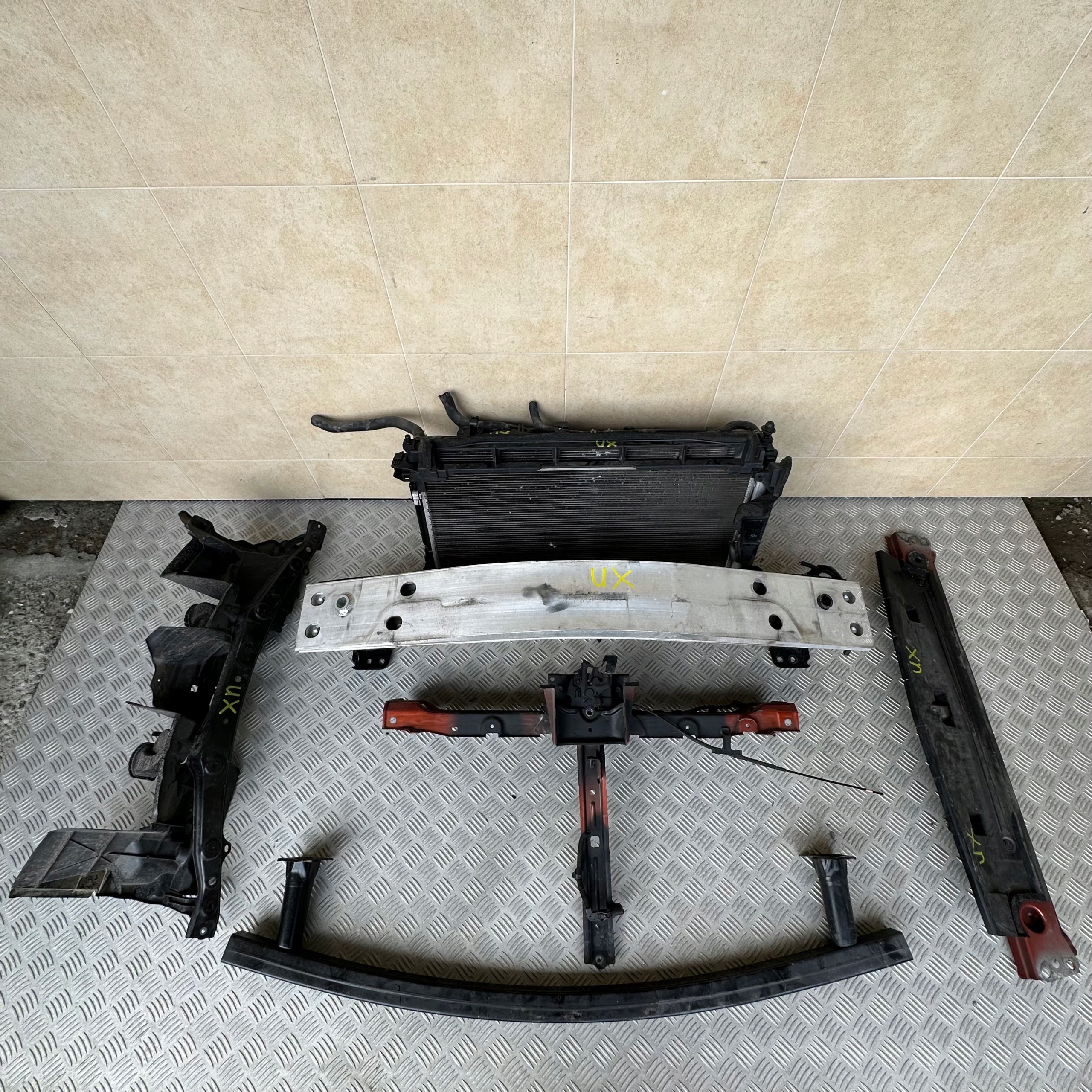 PAS PRZEDNI WZMOCNIENIE LEXUS UX 250H 2.0 HYBRID