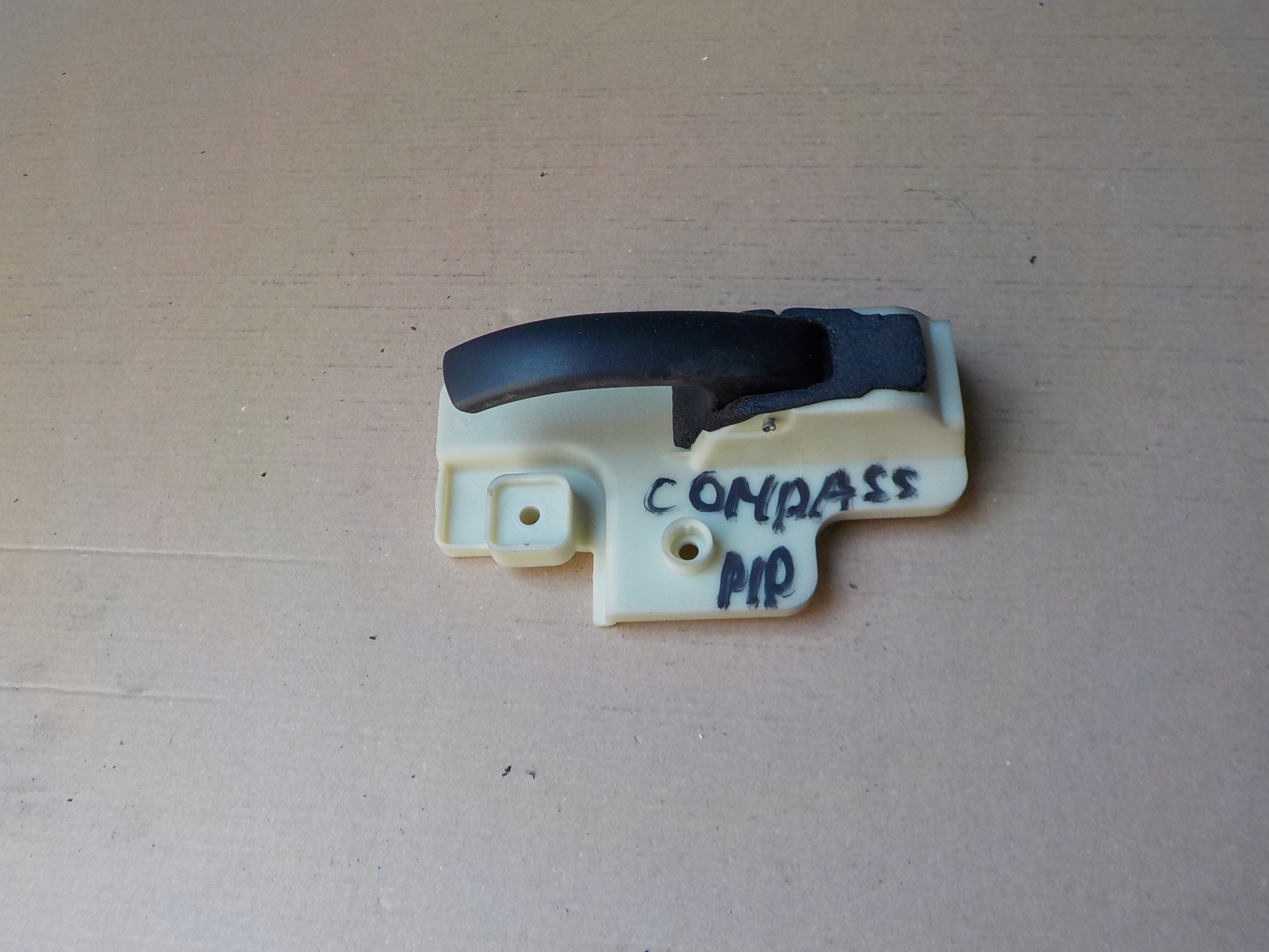 ручка двери правый передний Compass и 2007r