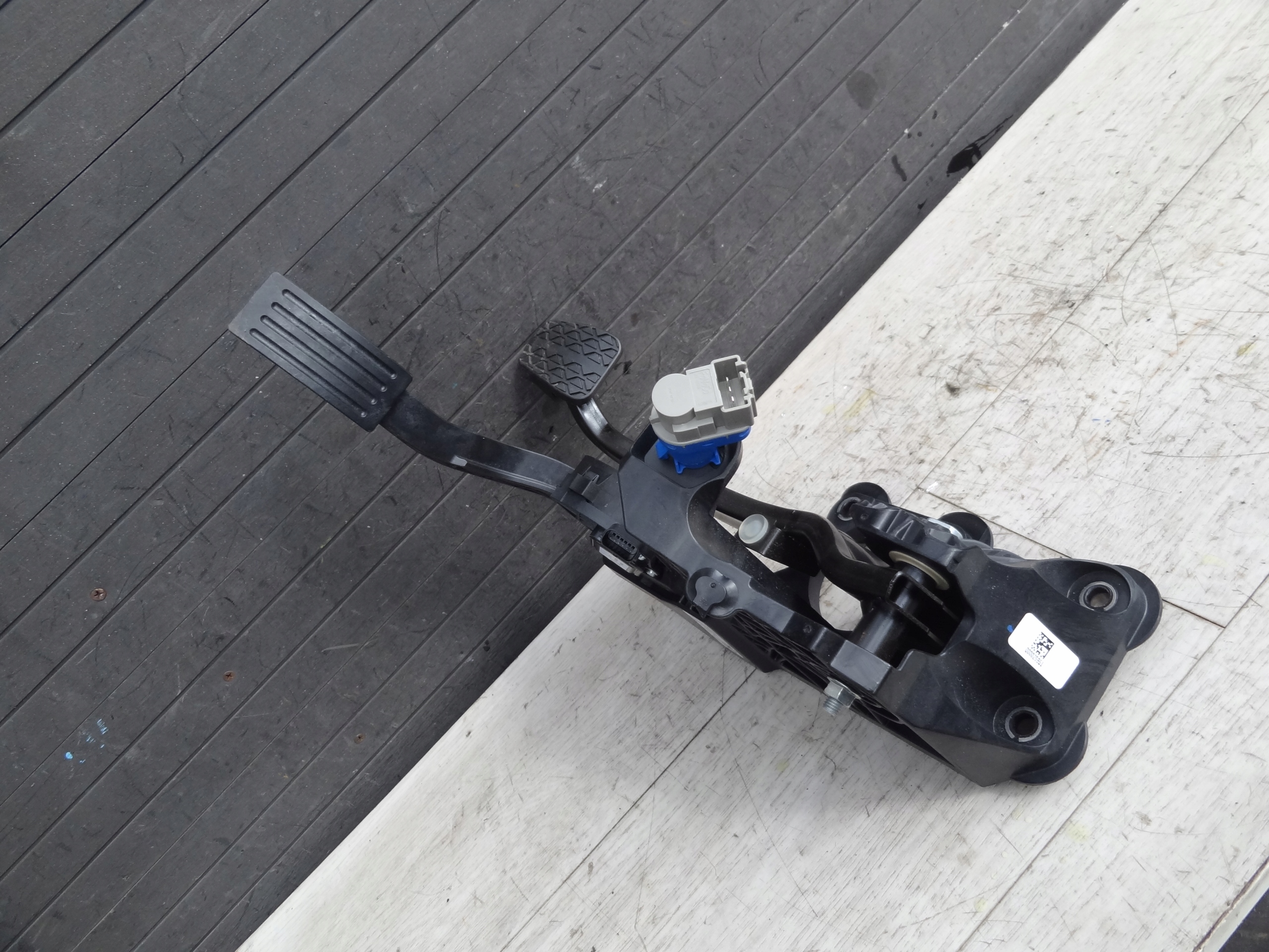 FORD TRANSIT CUSTOM II 2024 2,0 ECOBLUE PEDAL HAMULCA GAZU PZ31-2D094-CC EU