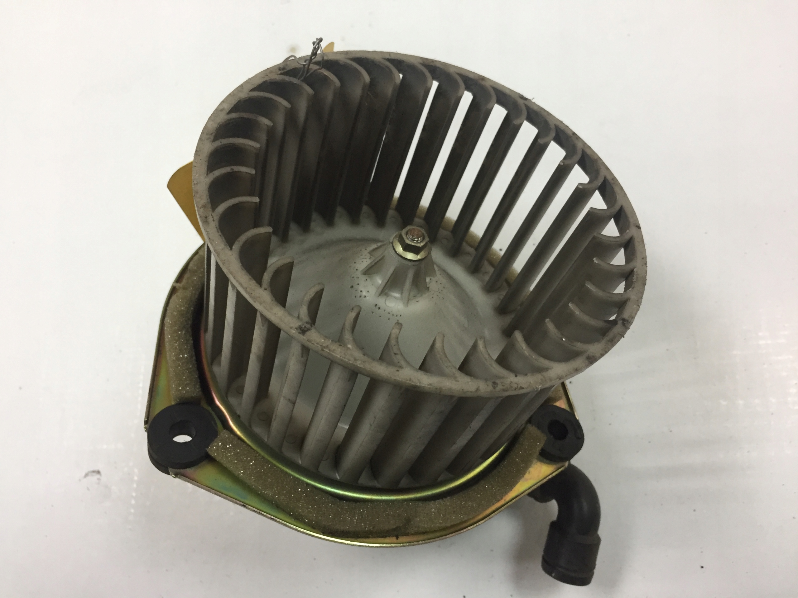 DMUCHAWA NAWIEWU SUBARU VIVIO 12VK0411