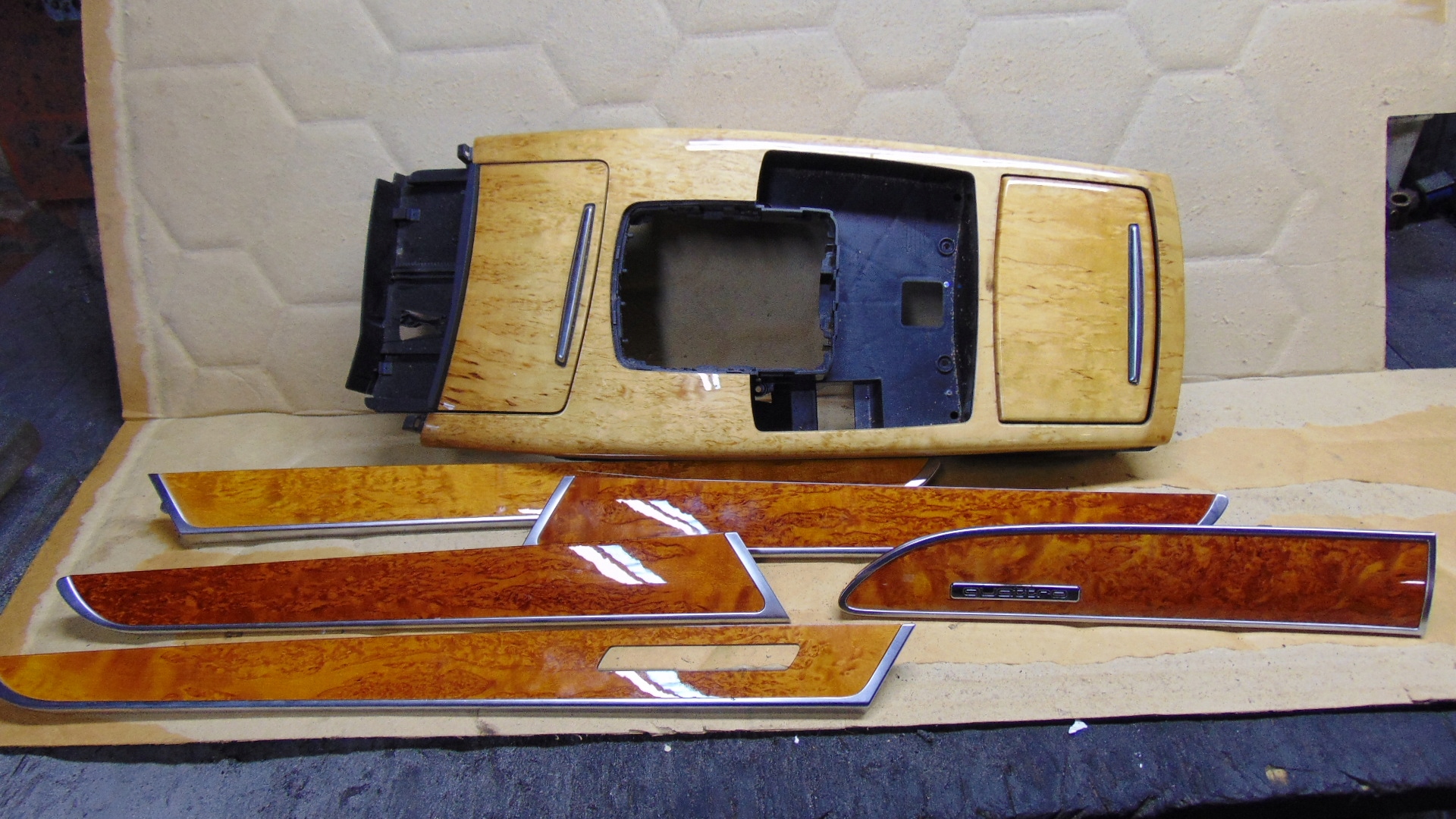 4F1864261 - Тюнер планки декоры A6 C6 7L5 QUATTRO память # 2