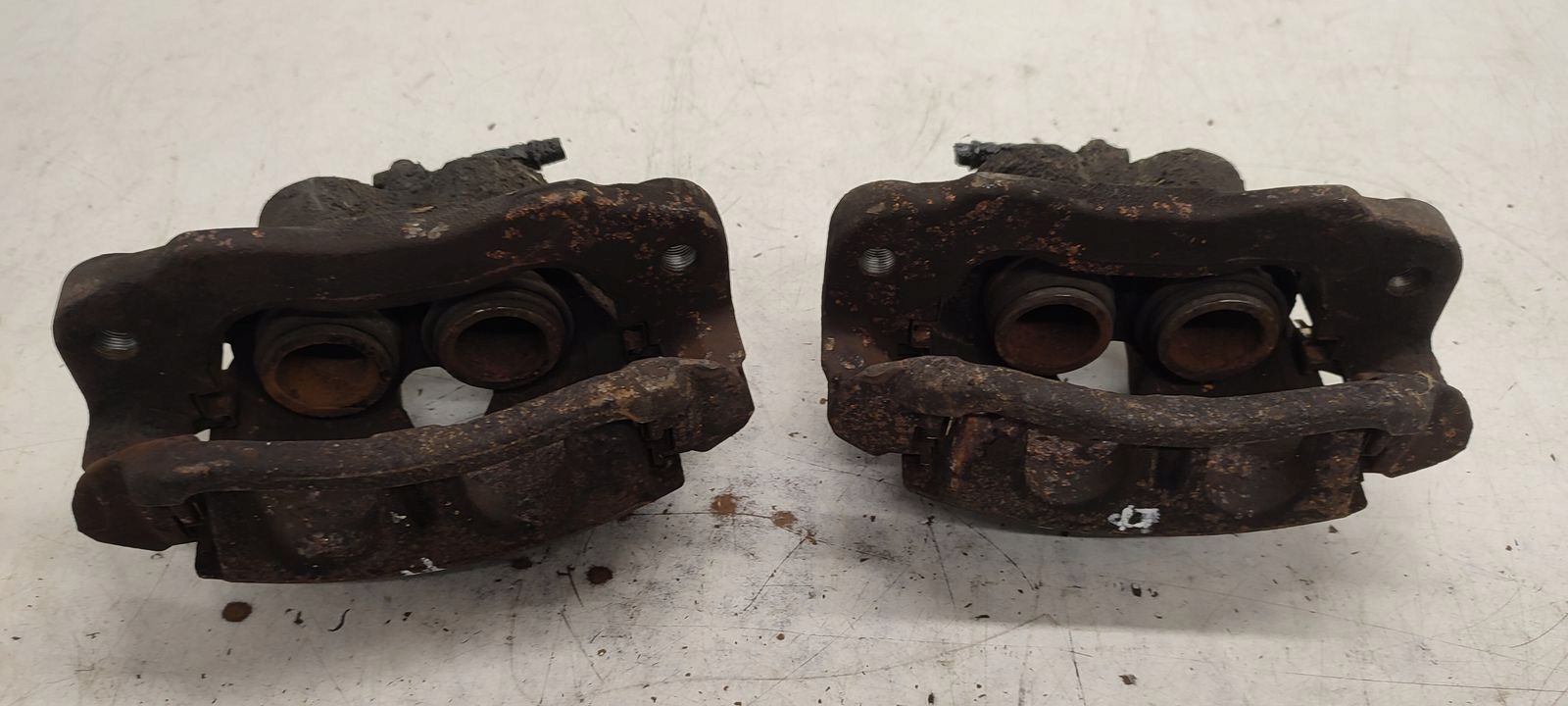 caliper front front right VW Crafter II 2,0 TDI