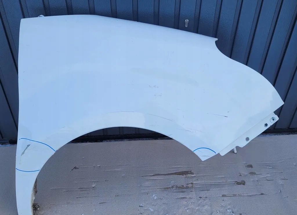 Fiat Doblo II Крило переднє праве