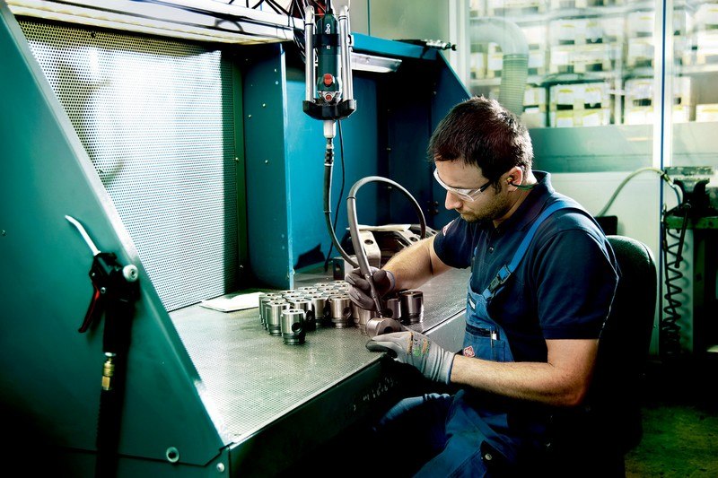 SZLIFIERKA PROSTA GE 710 PLUS Stan opakowania oryginalne