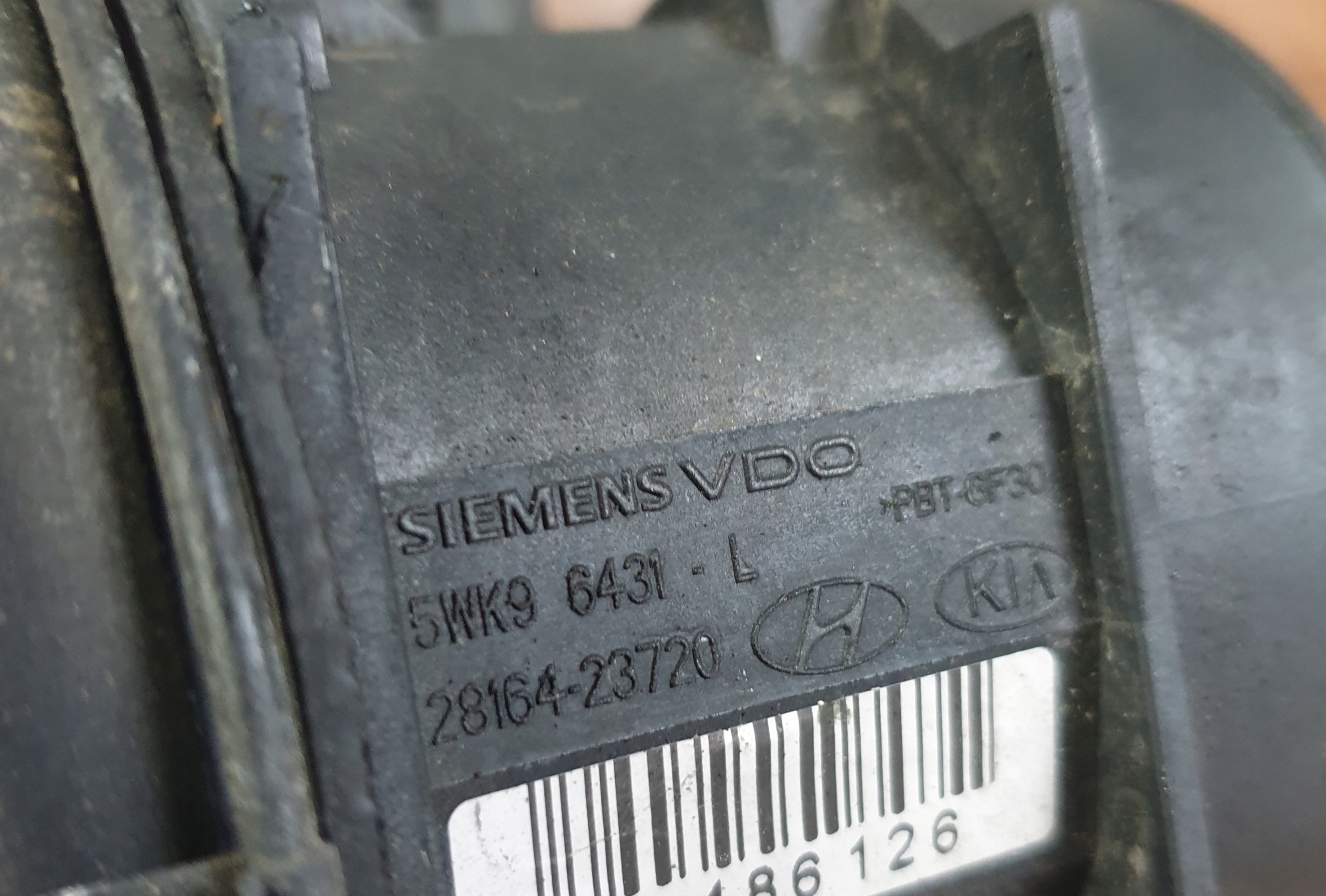 HYUNDAI COUPE II 2.0 B flow meter 5WK96431