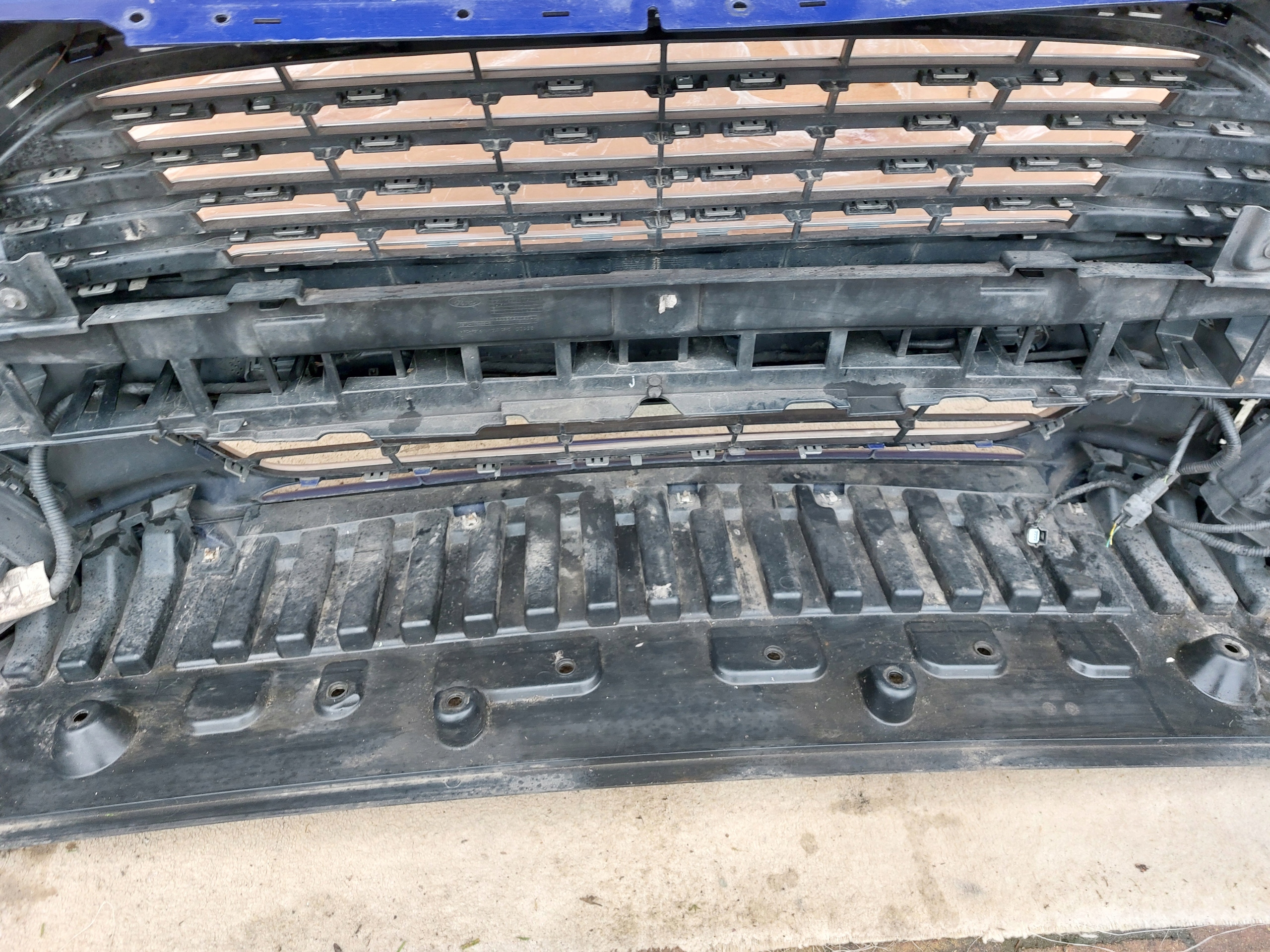bumper front FORD MONDEO MK5 17r TITANIUM Deep Impact Blue