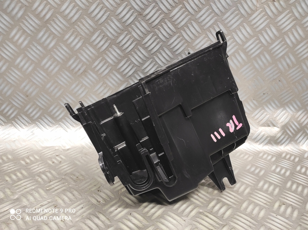 блок предохранителей 243503708R renault TRAFIC III оригинал