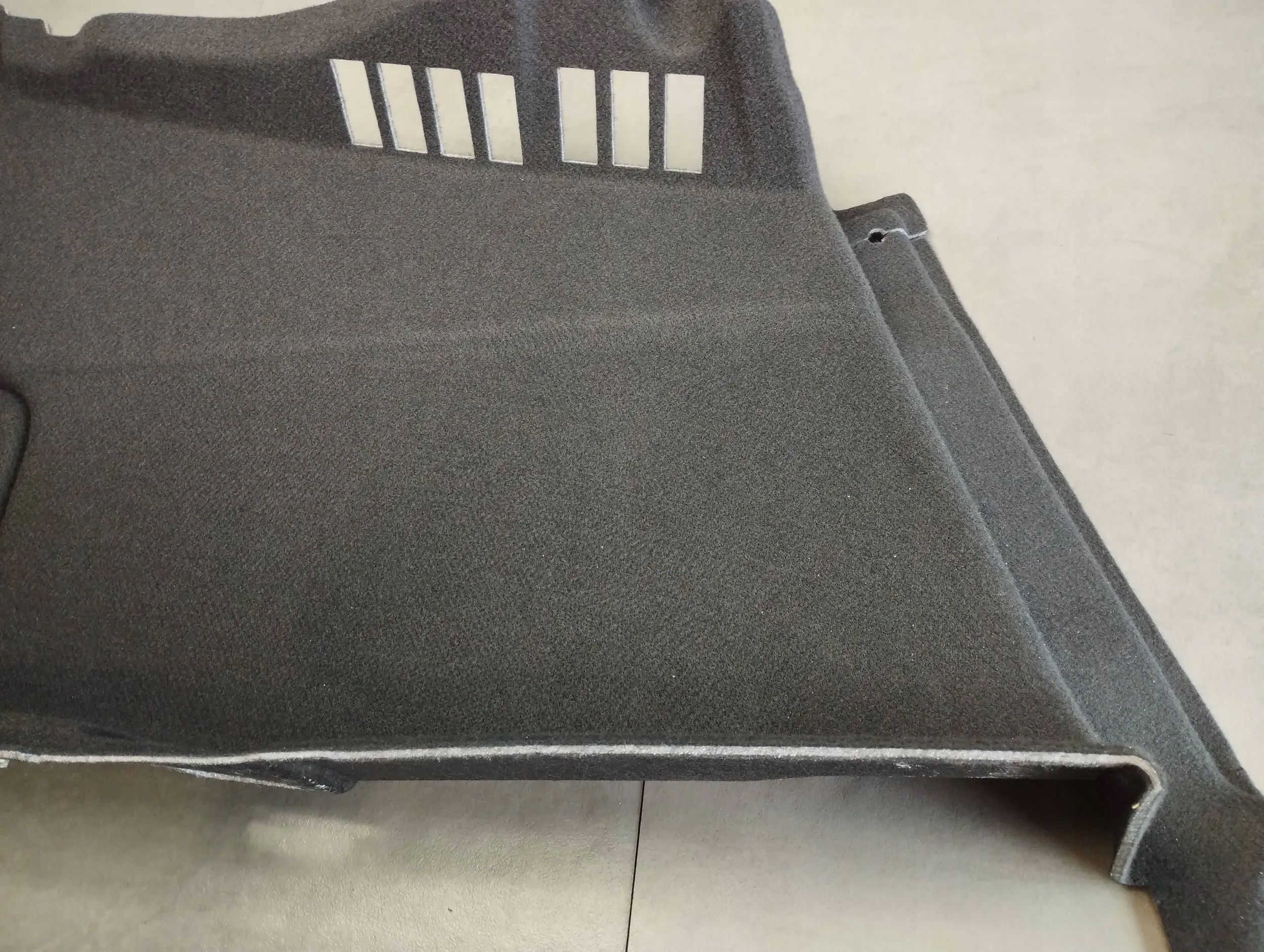 Audi A6 C7 4G sedan boot upholstery left 4G5863887D