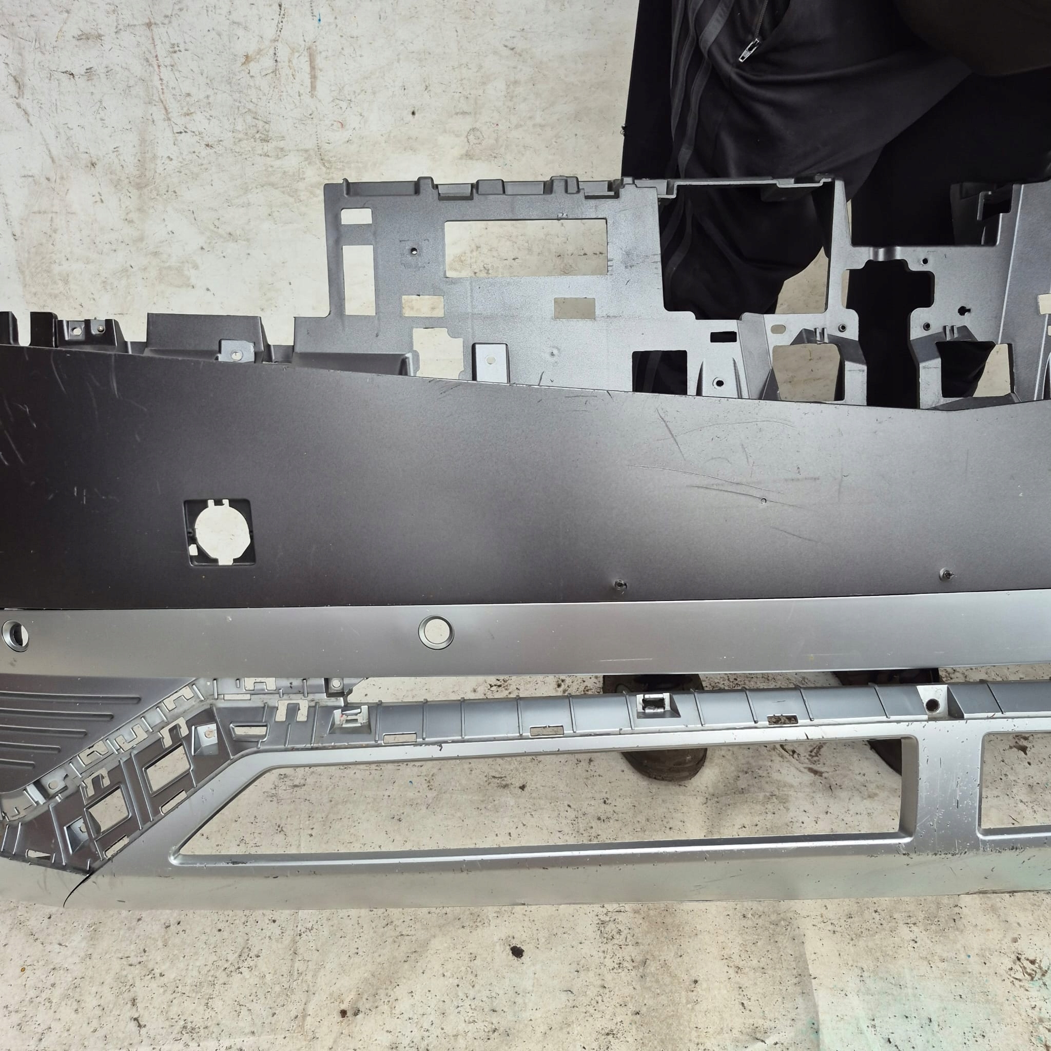HYUNDAI IONIQ 5 21-24 bumper front front PDC