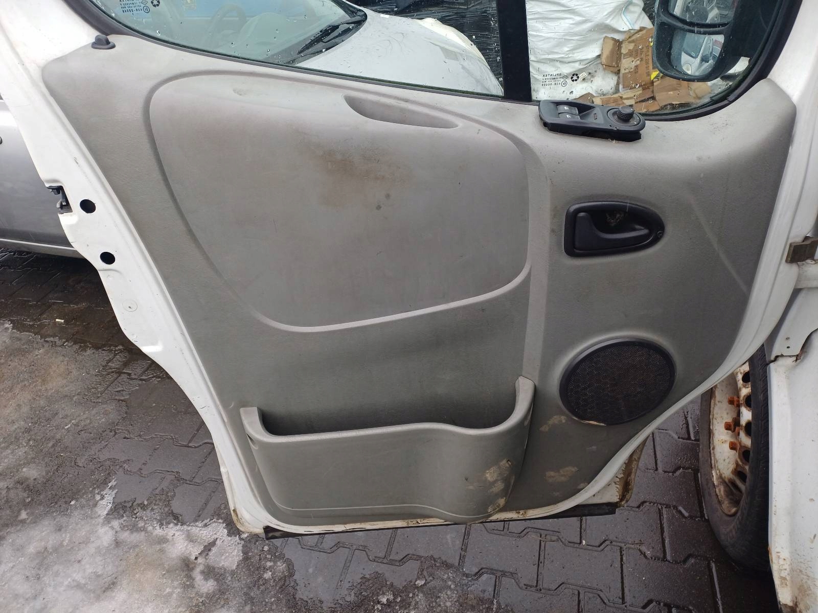 door complete left front RENAULT TRAFIC II 0D31