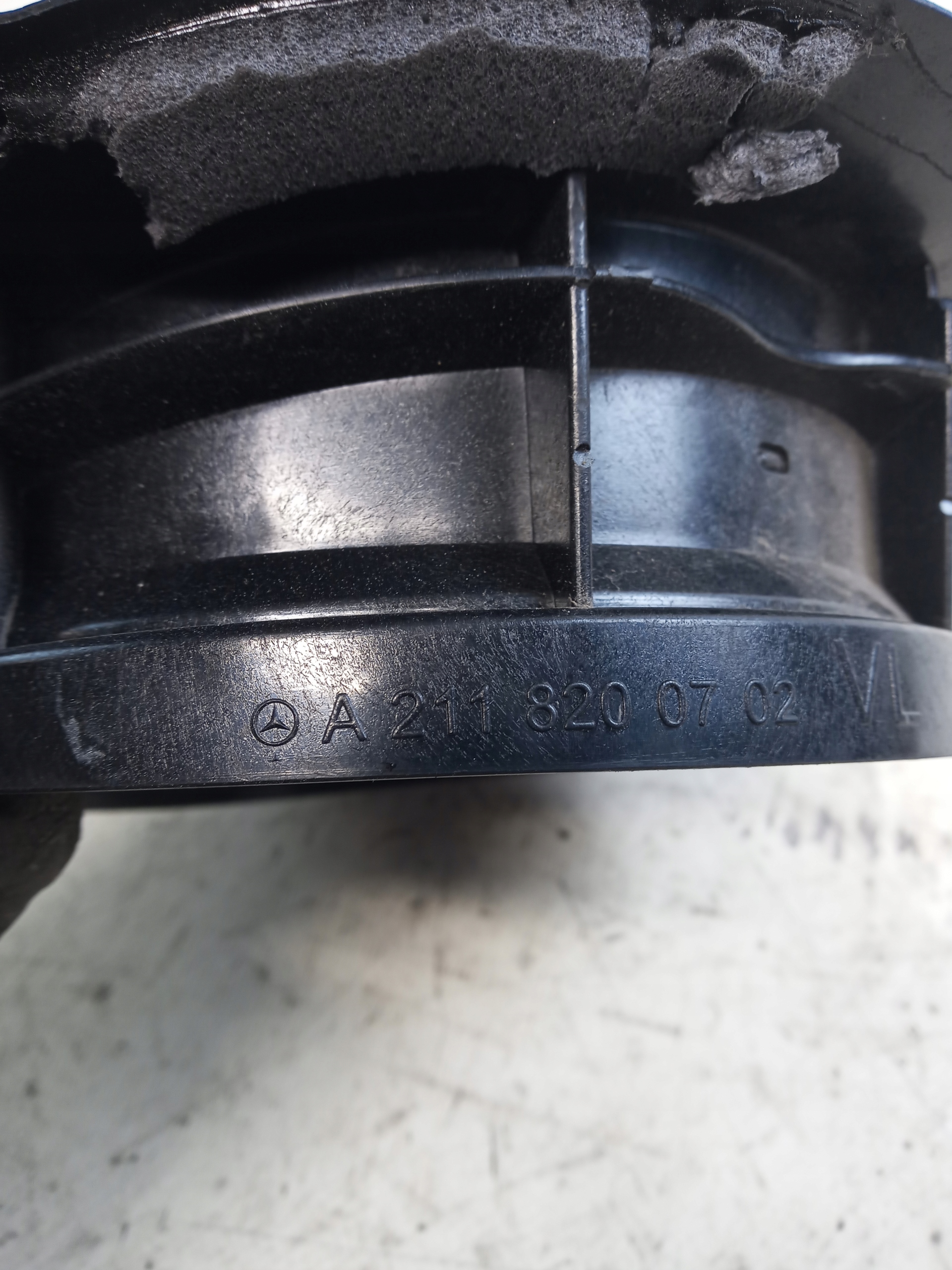 speaker left front MERCEDES W211