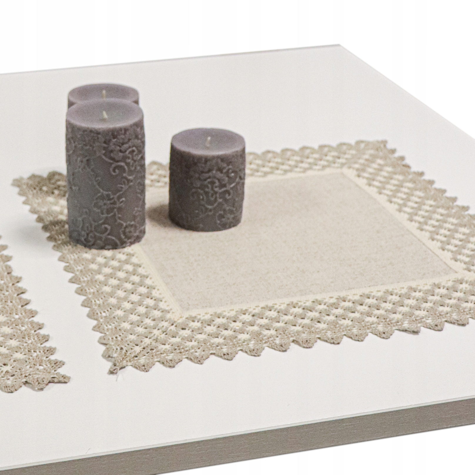 

Serwetka z koronką Retro 40x40 beżowo szary x1