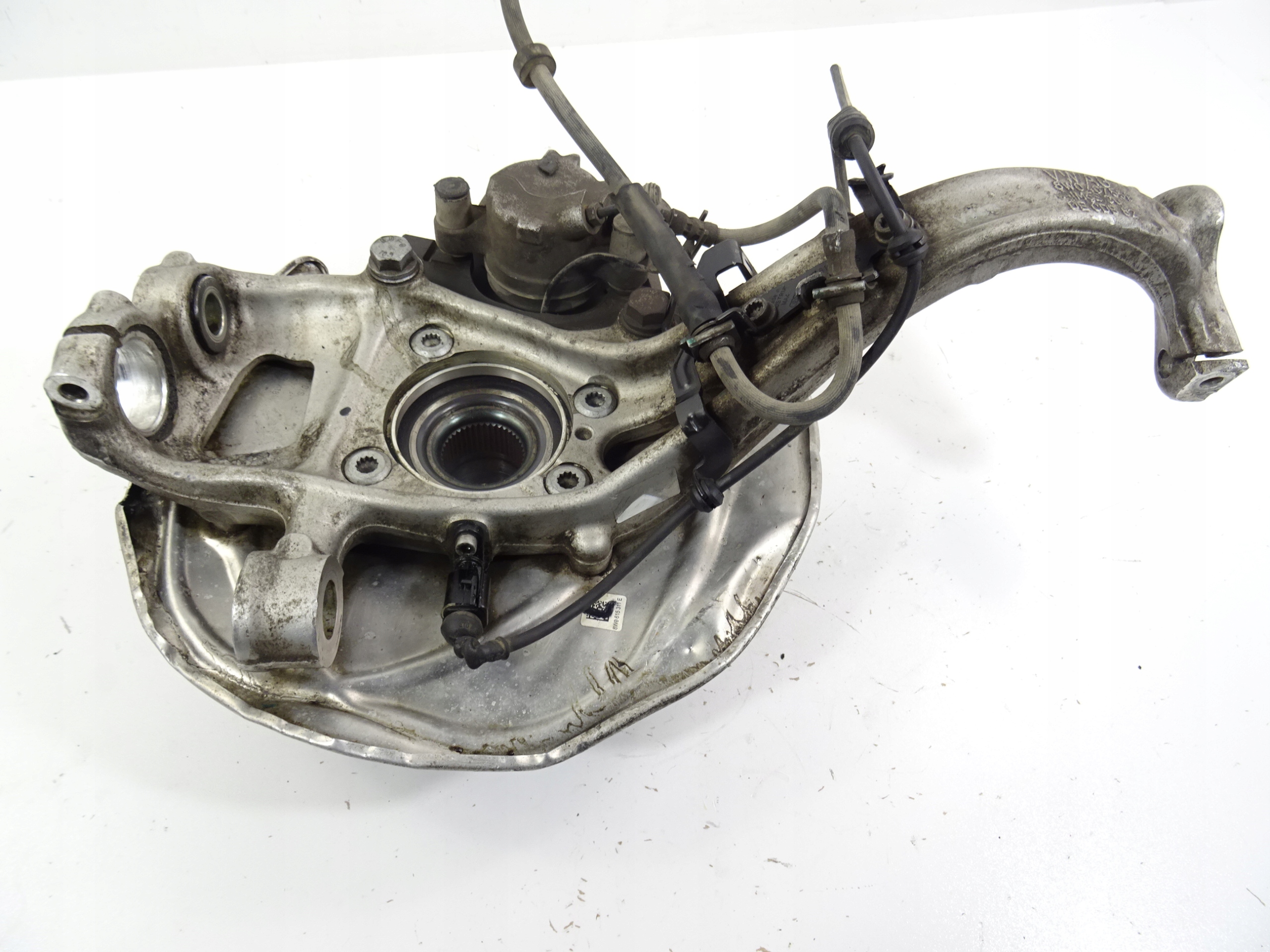 Audi OE 8W0407241F поворотный кулак л