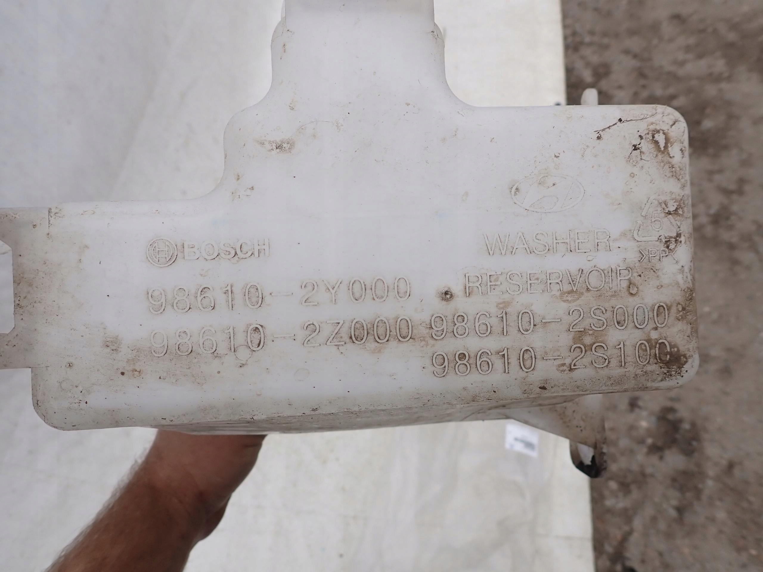 HYUNDAI IX35 09- tank washer fluid tank