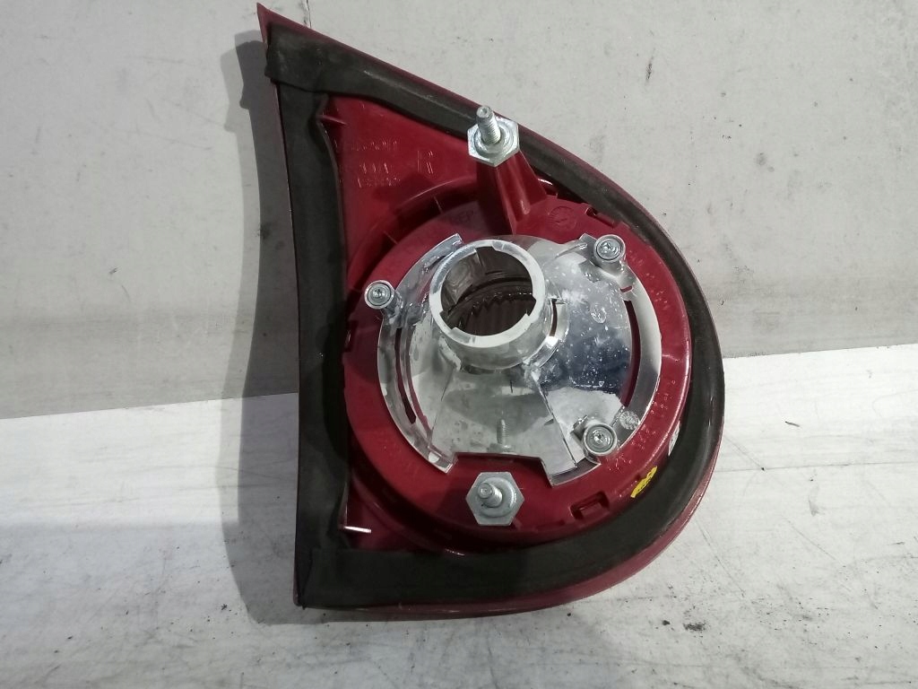VW Golf V 5 HB 5D light right rear part to the bonnet