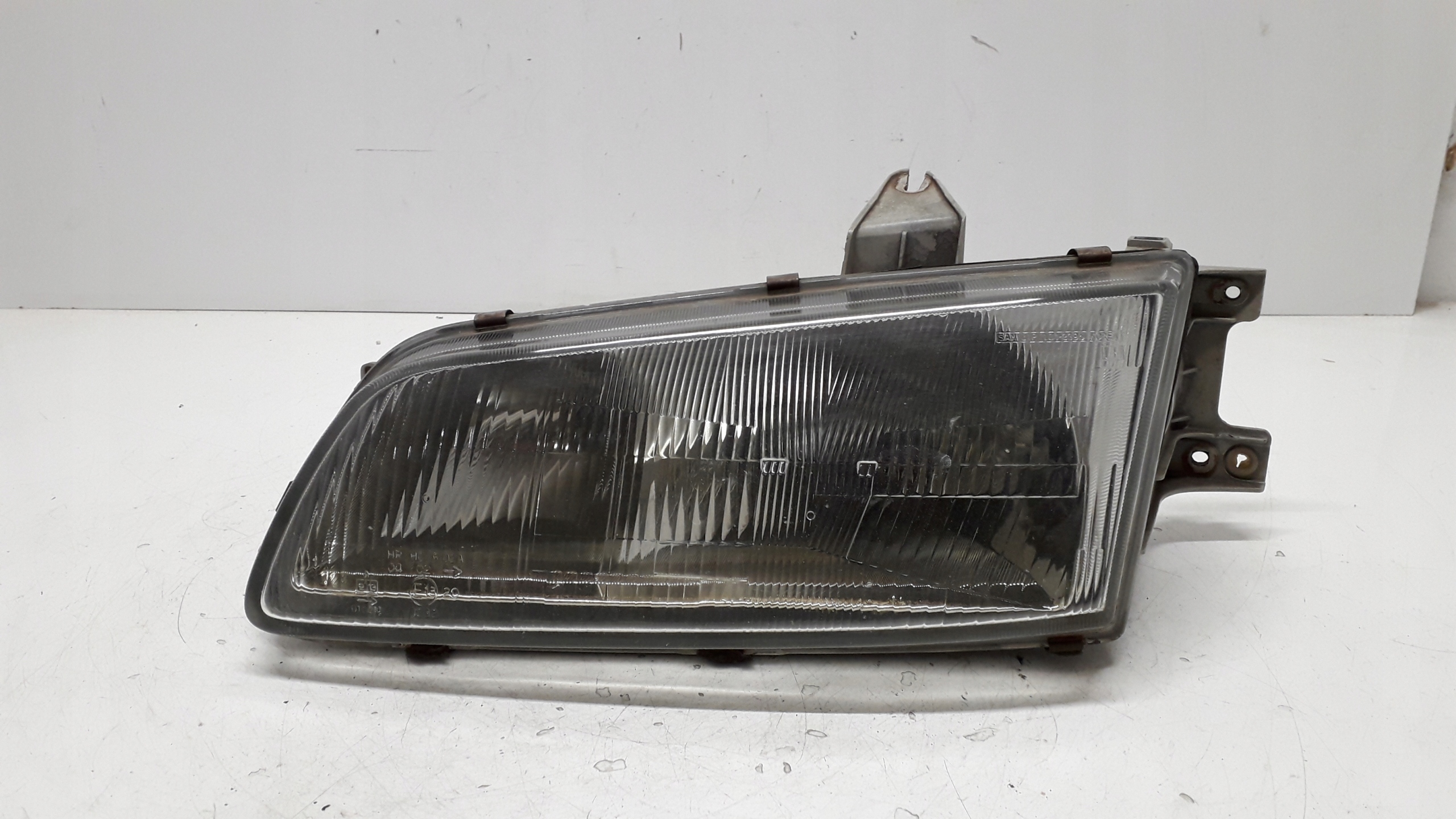 HYUNDAI STAREX H1 97-04 ФАРА ЛІВА ПЕРЕД