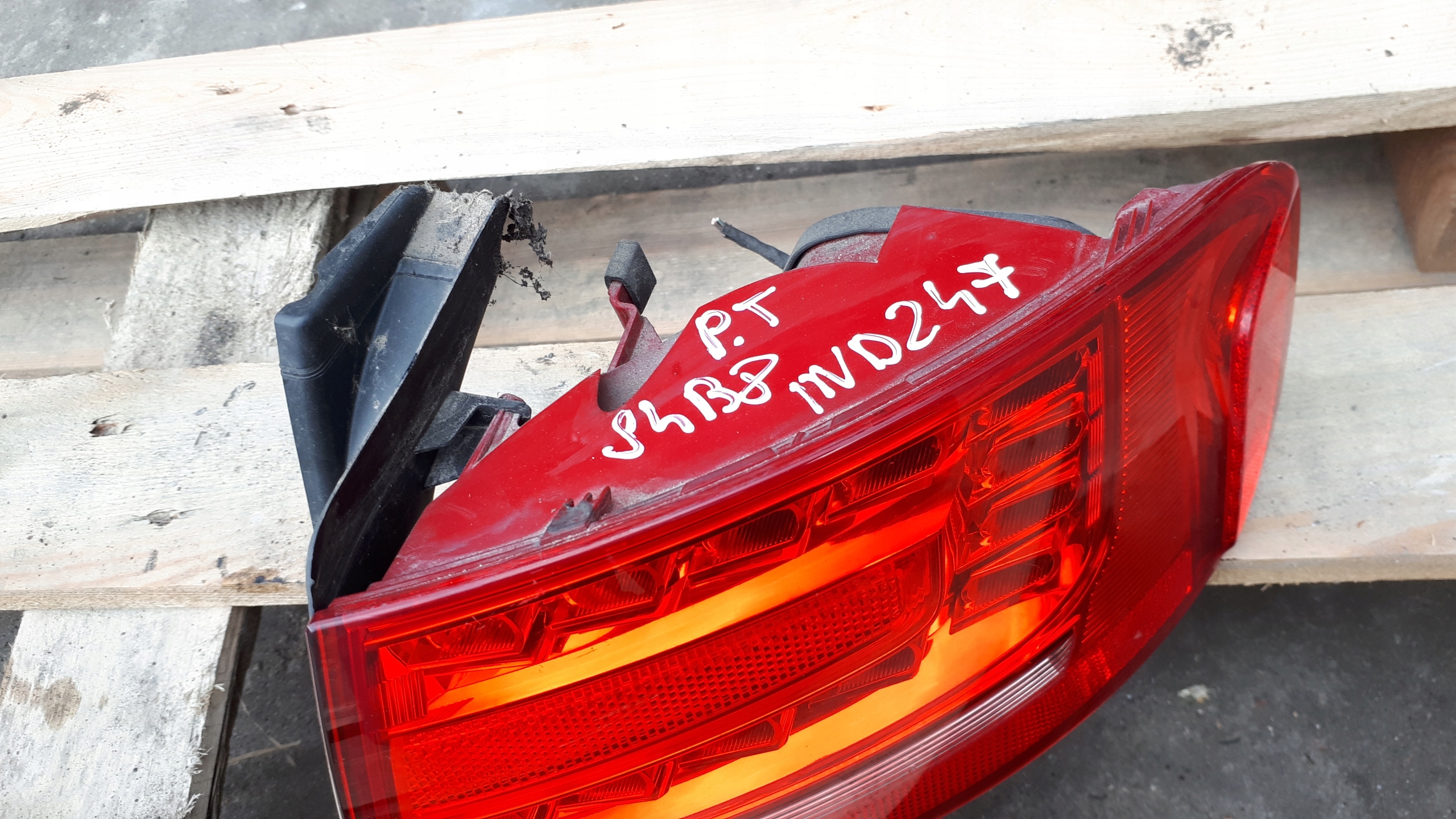 S4 B8 A4 light right right rear part LED fender sedan