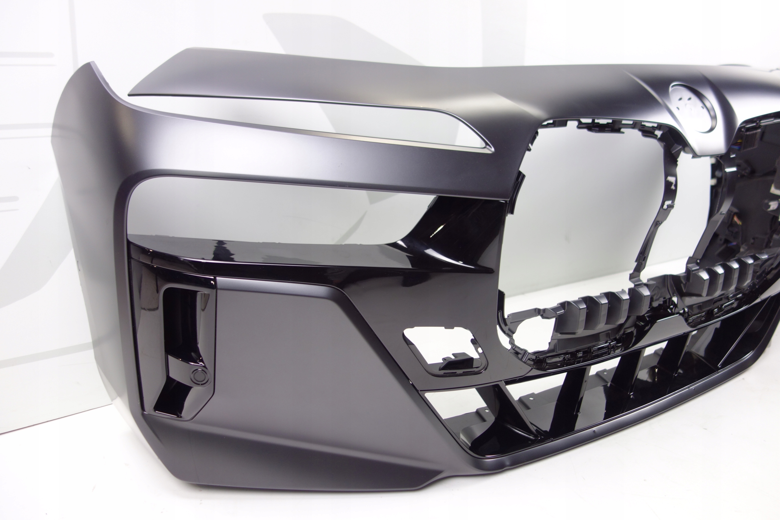 Frontstoßstange BMW I7 G70 6xPDC M-Paket U83