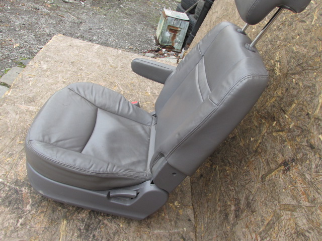 RODIUS II ES 2015r кресло левый зад 2