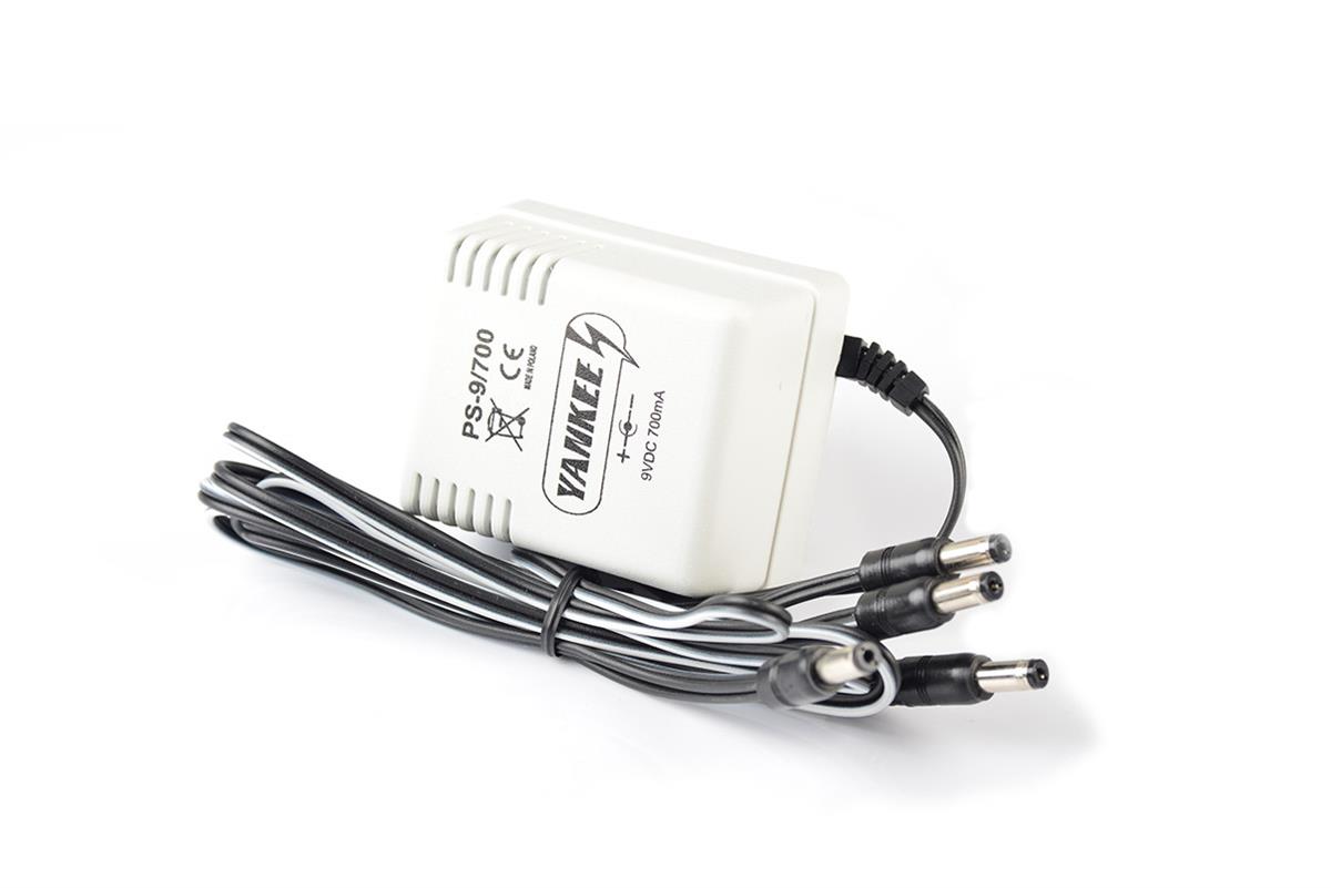 Yankee PS-9/700 profesionální napájecí zdroj pro kytarové efekty