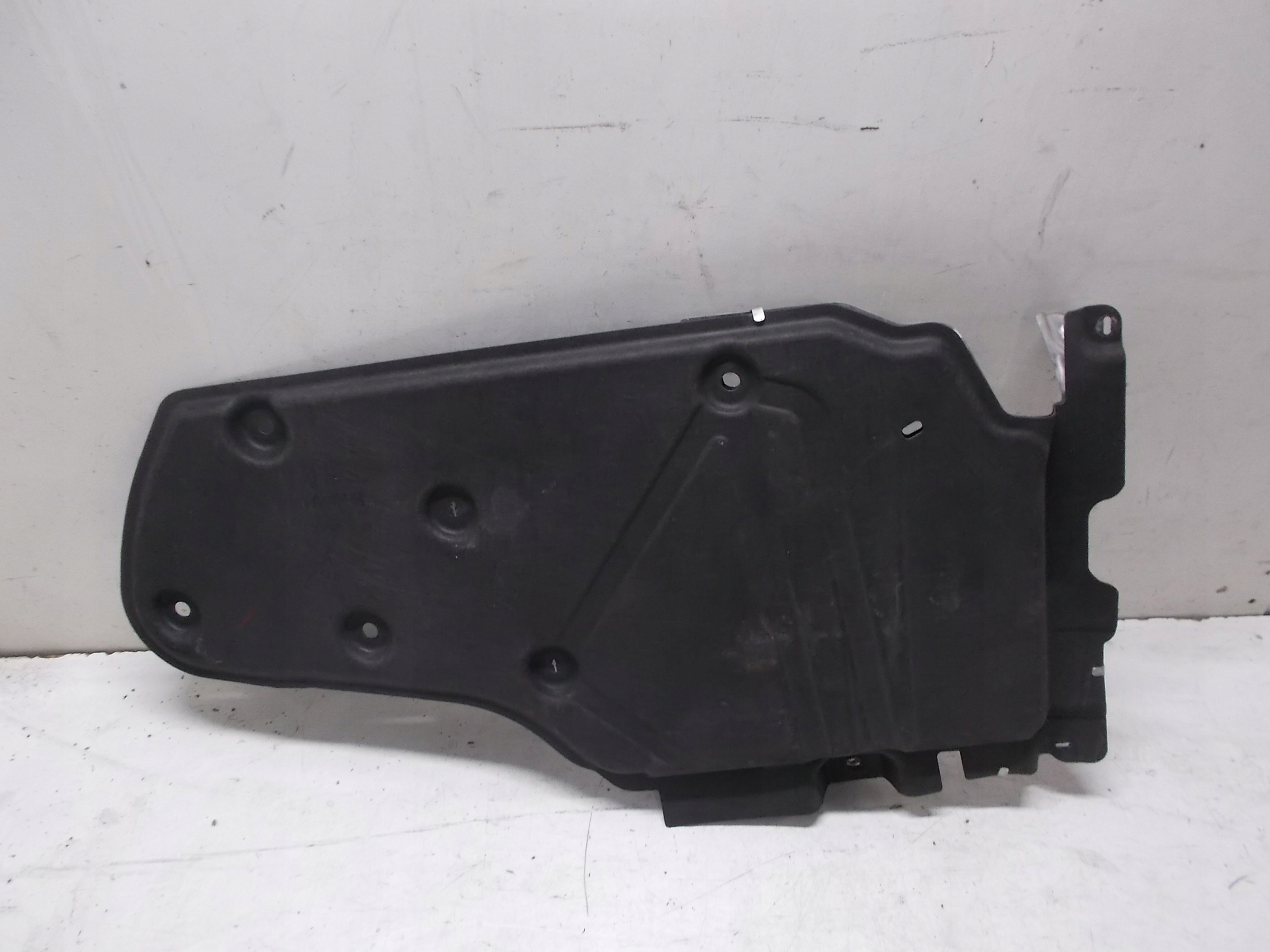 RENAULT CAPTUR II OSŁONA PŁYTA PODWOZIA