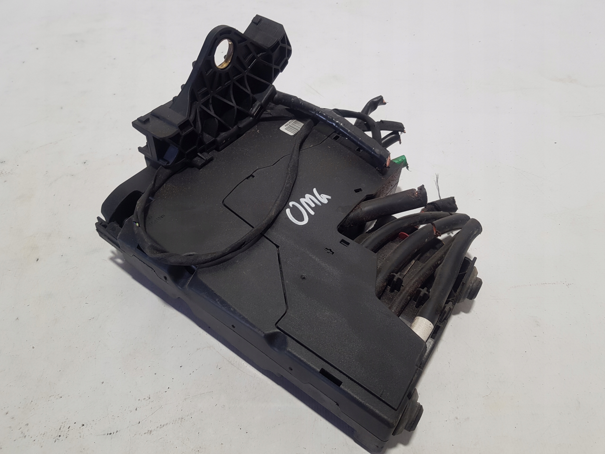 module pyrotechnic clamp MERCEDES W212 2125406950