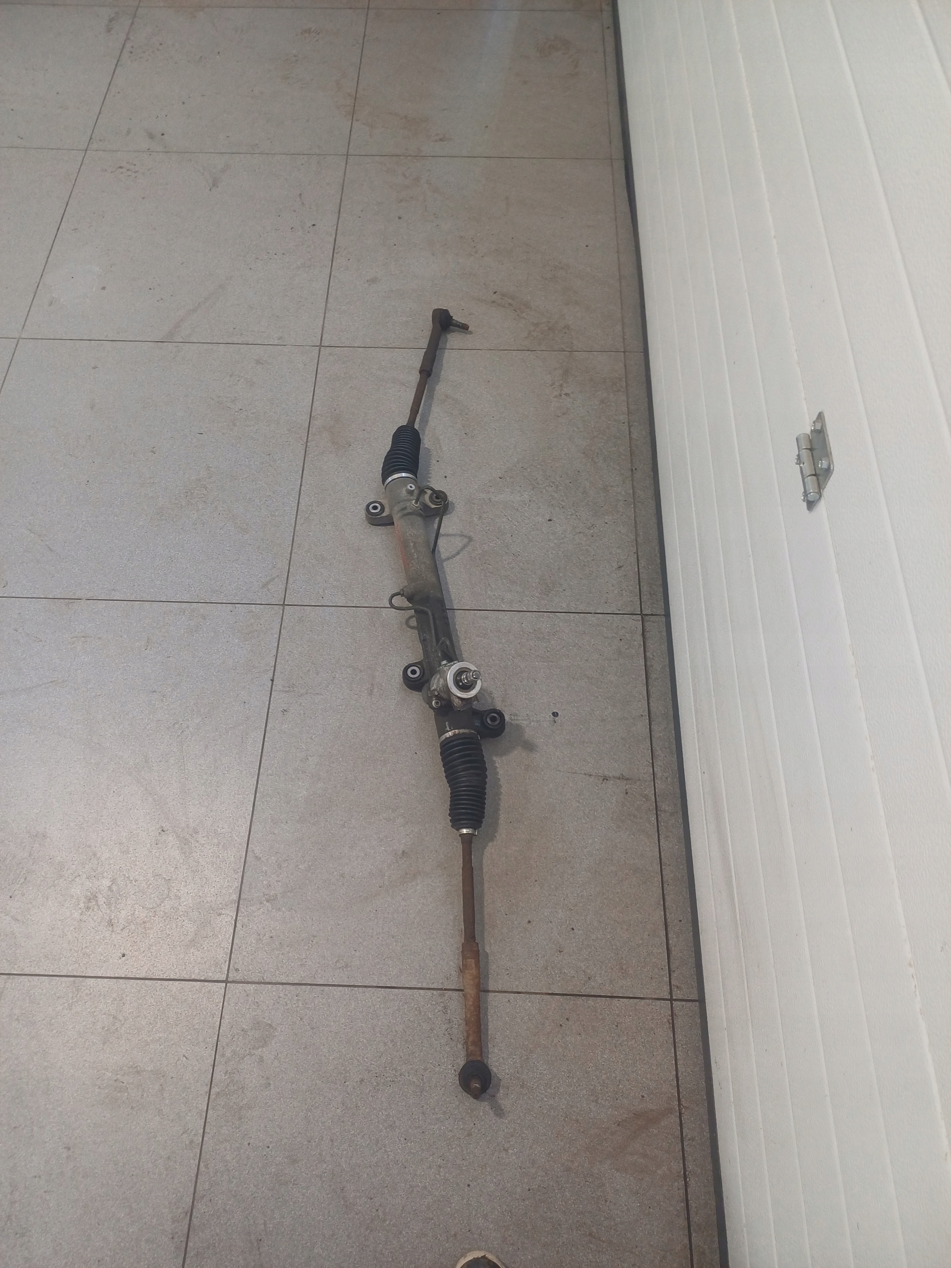 Boîter direction TOYOTA COROLLA VERSO 2 II 04-09R