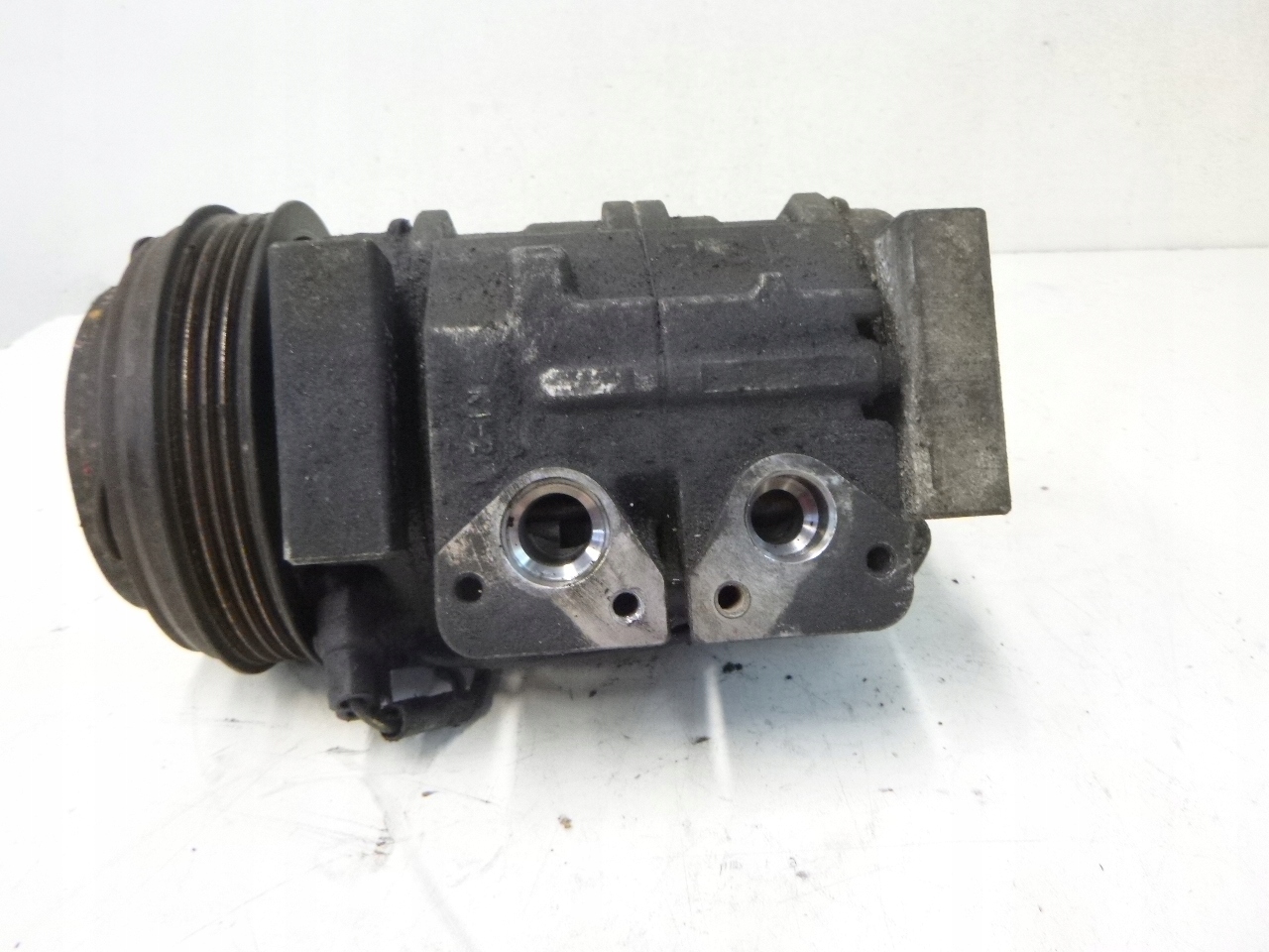 SUZUKI LIANA 1.6 compressor; compressor of the air conditioning