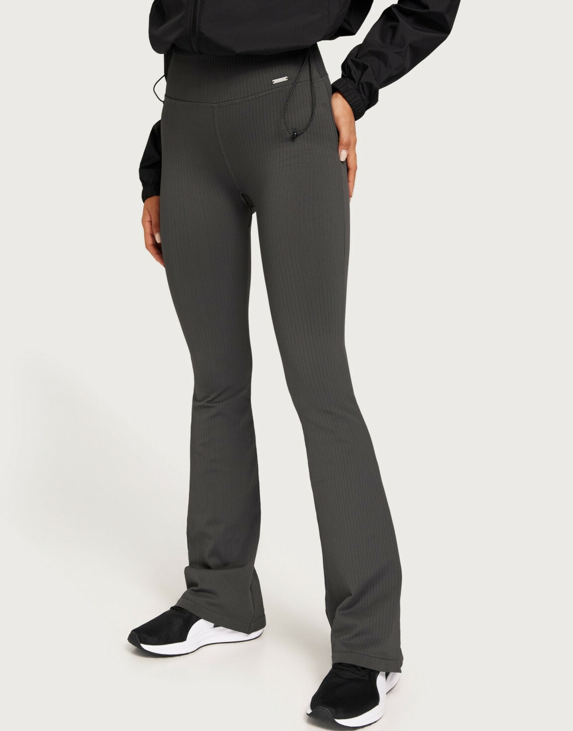 Aim'n ggy DZWONY SPODNIE PRĄŻKI SPORTOWE szare XS NG5 Rozmiar XS