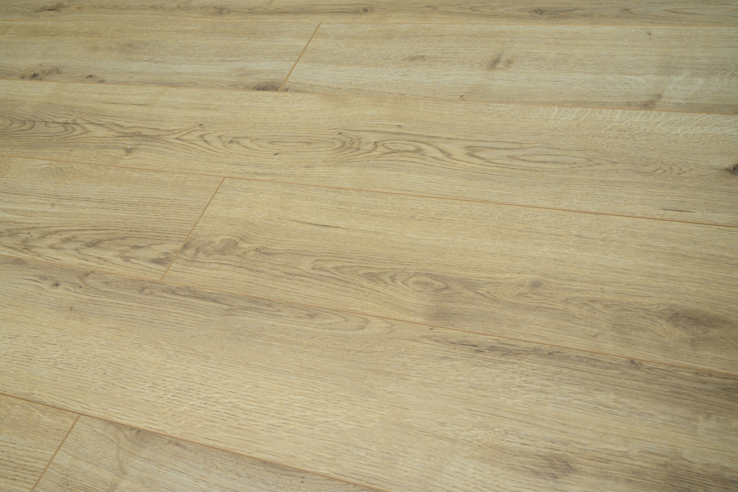 PANELE PODŁOGOWE KRONOTEX AMAZONE AC5 10MM V4-FUGA Długość 138 cm