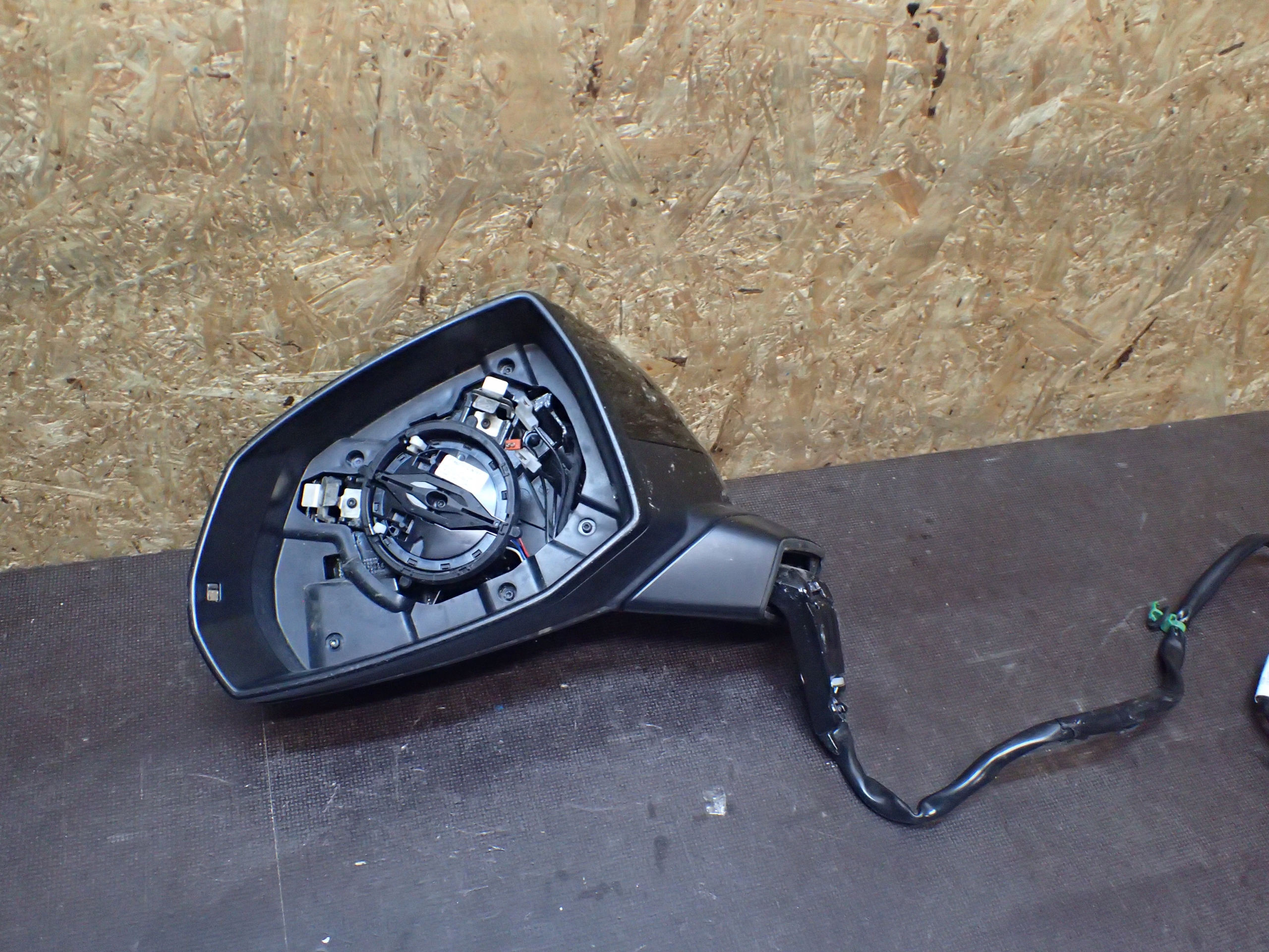 SPIEGEL LINKS AUDI Q5 80A 10PIN