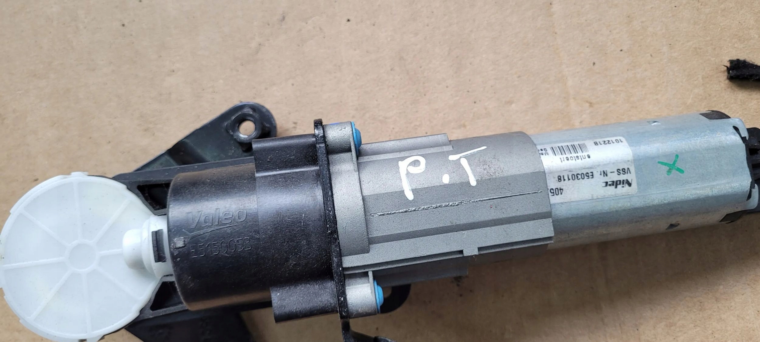 A7 4G damper bonnet electrical right rear part 4G8827852B