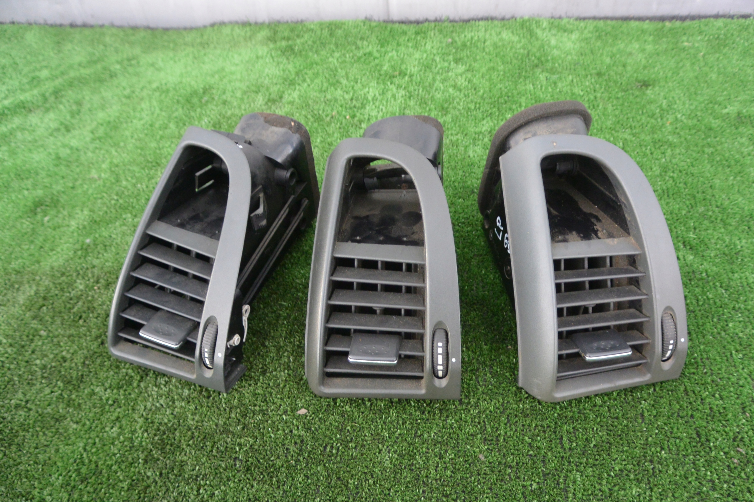 grid air conditioning devices left intake MERCEDES-BENZ VITO W639