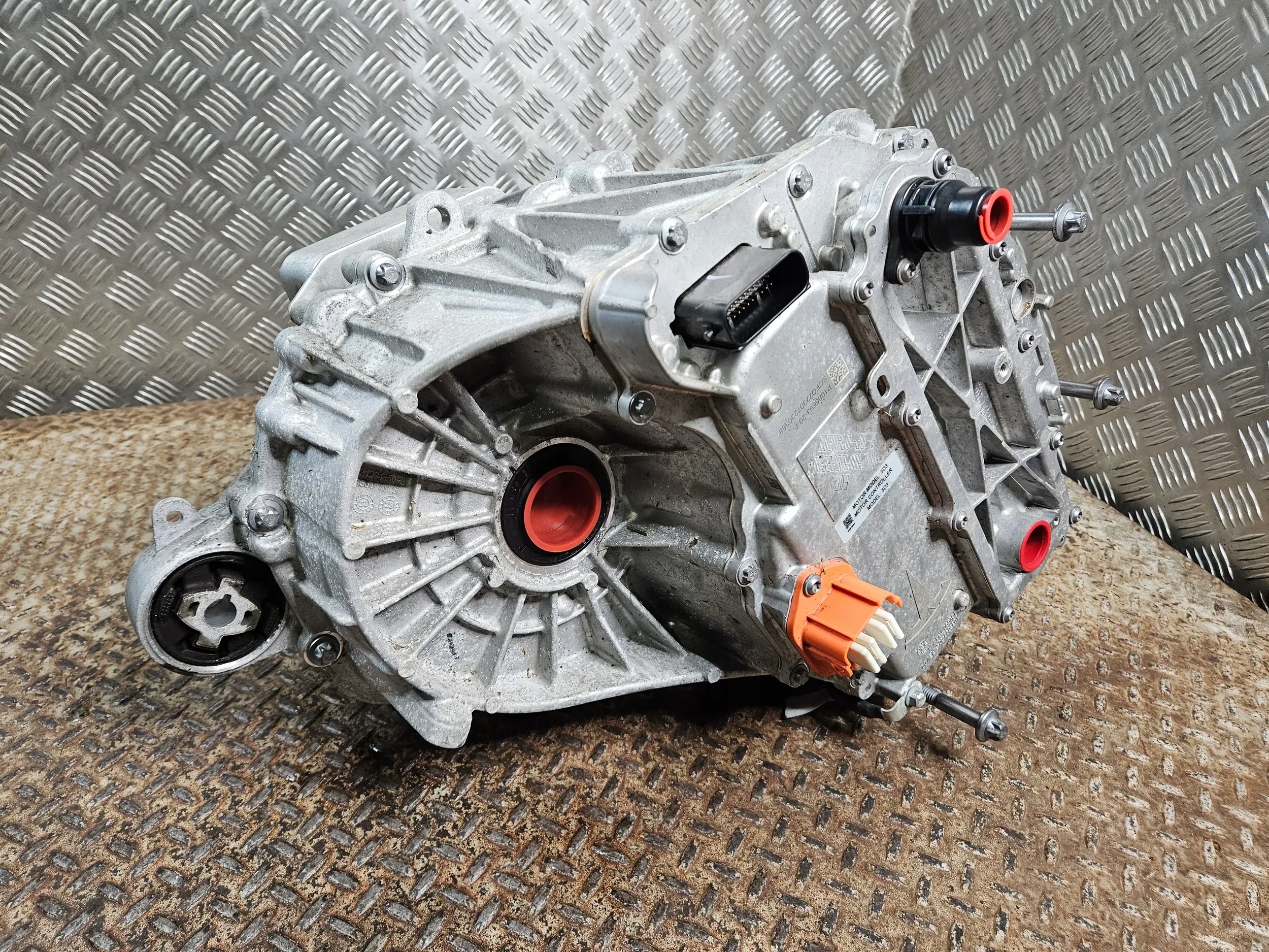 Tesla Модель Y 2023 ДВИГУН ЕЛЕКТРИЧНИЙ ПЕРЕД