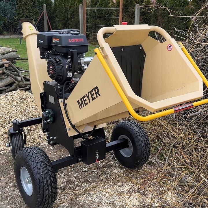 Rozdrabniacz Do Gałęzi Meyer R15SL Rębak Spalinowy Loncin 15 Km Do 15 CM