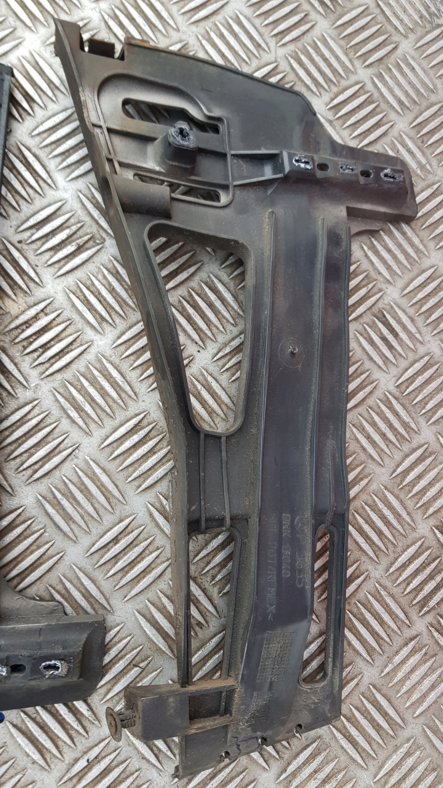 MERCEDES W211 holder bumper bracket rear part left or right